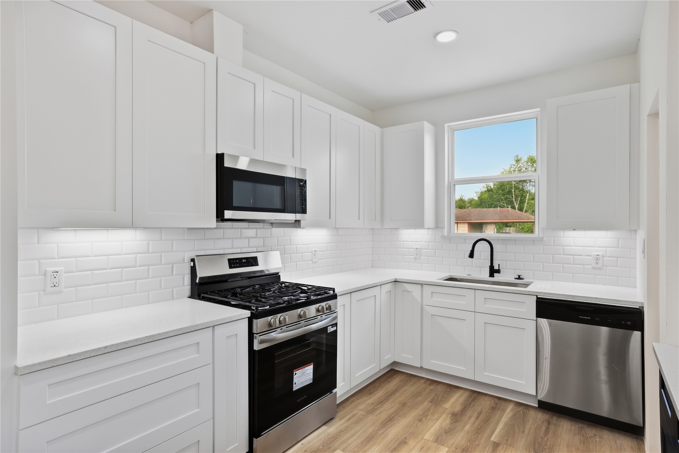 250 Georgia Street A Property Photo 5
