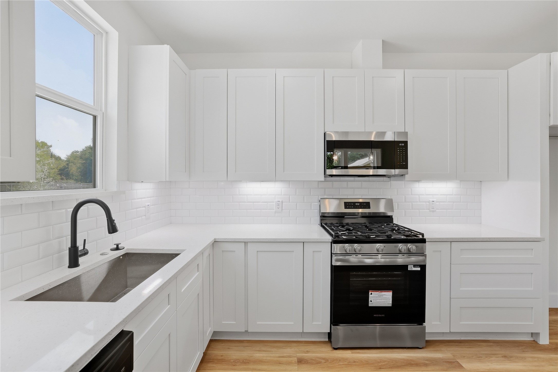 250 Georgia Street A Property Photo 6