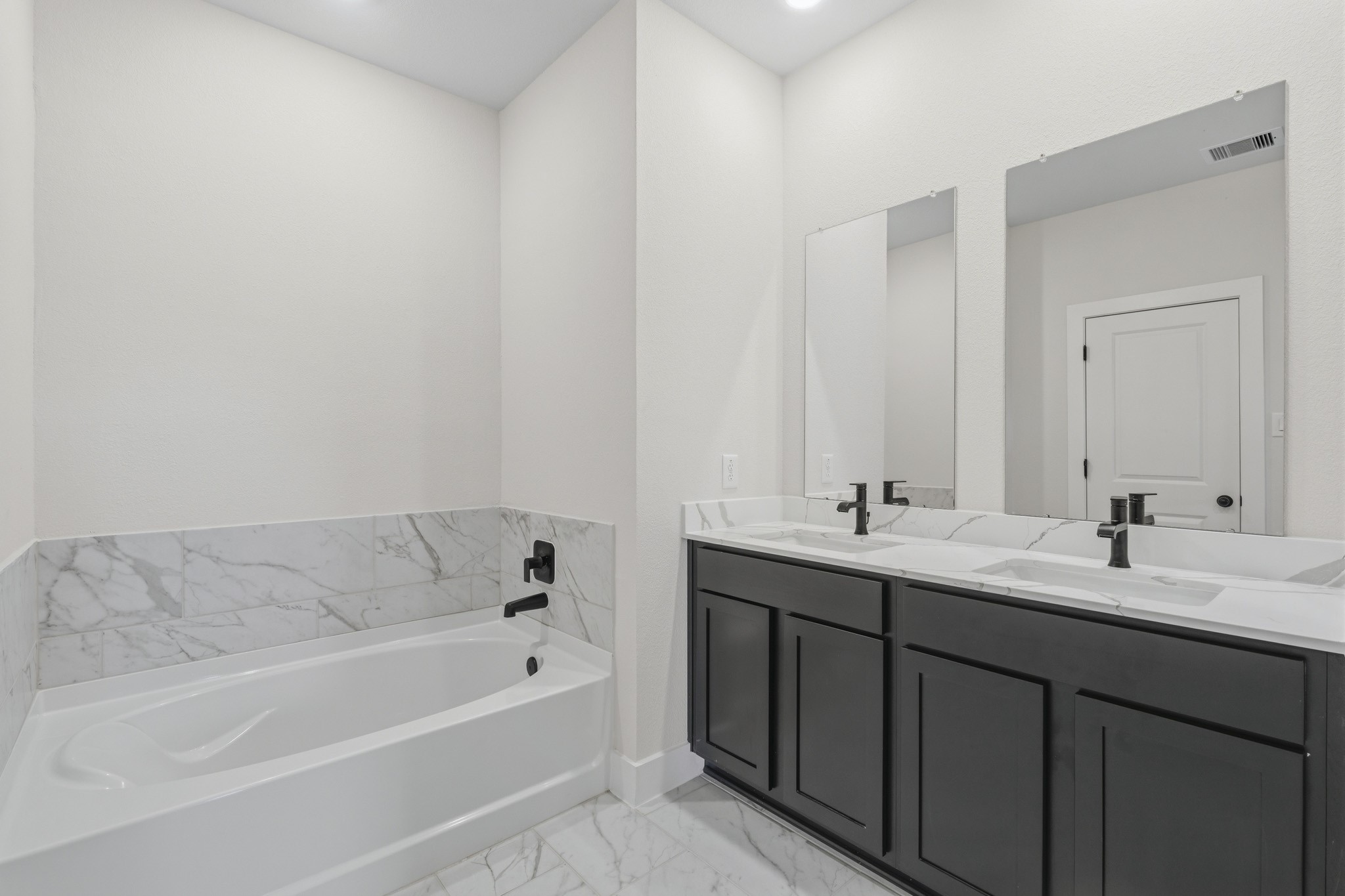 15912 Maybelle Street Property Photo 12