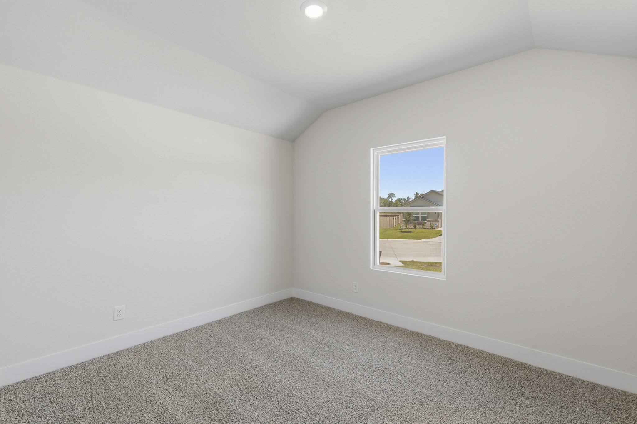 15912 Maybelle Street Property Photo 18