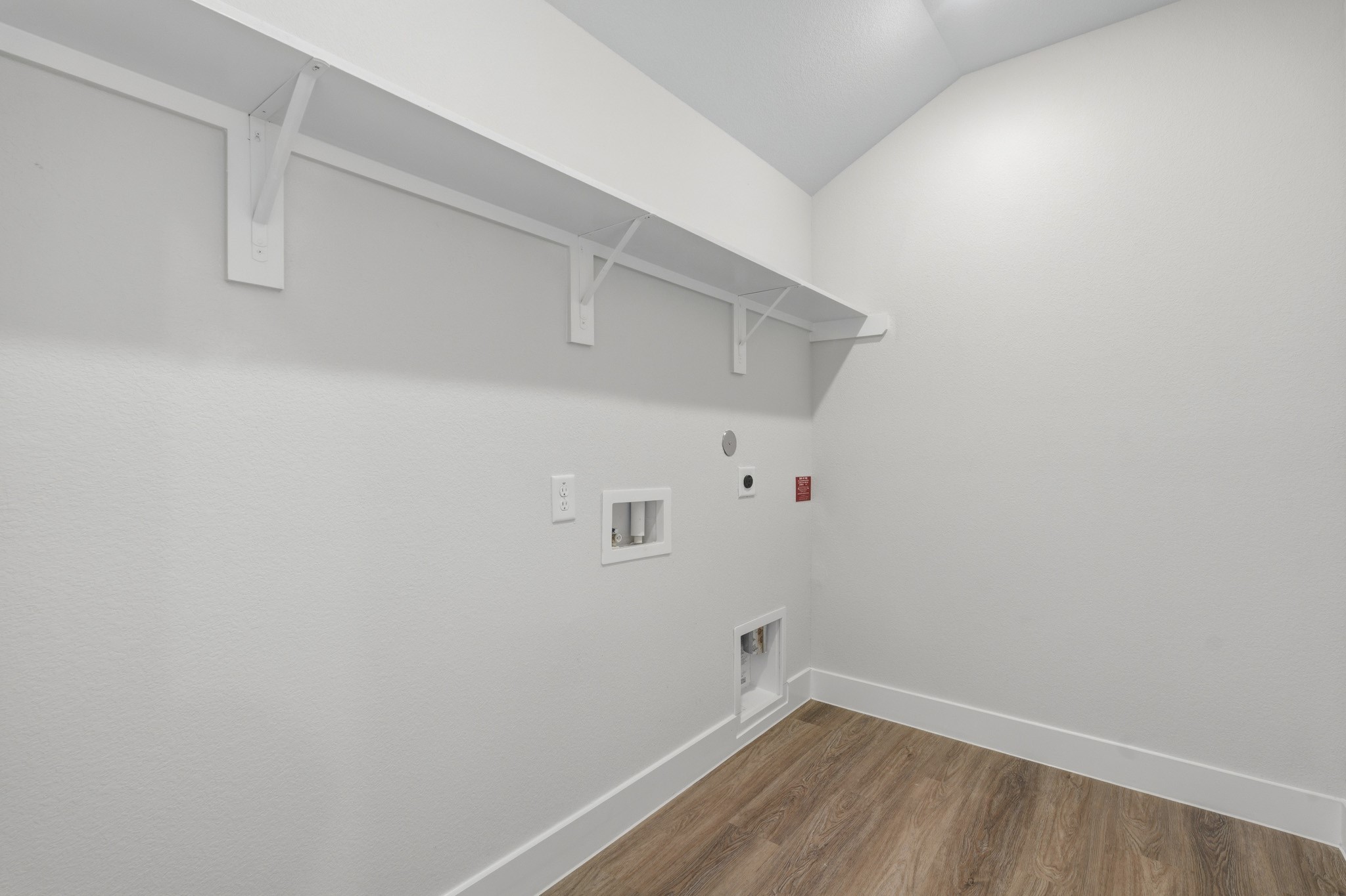 15912 Maybelle Street Property Photo 19