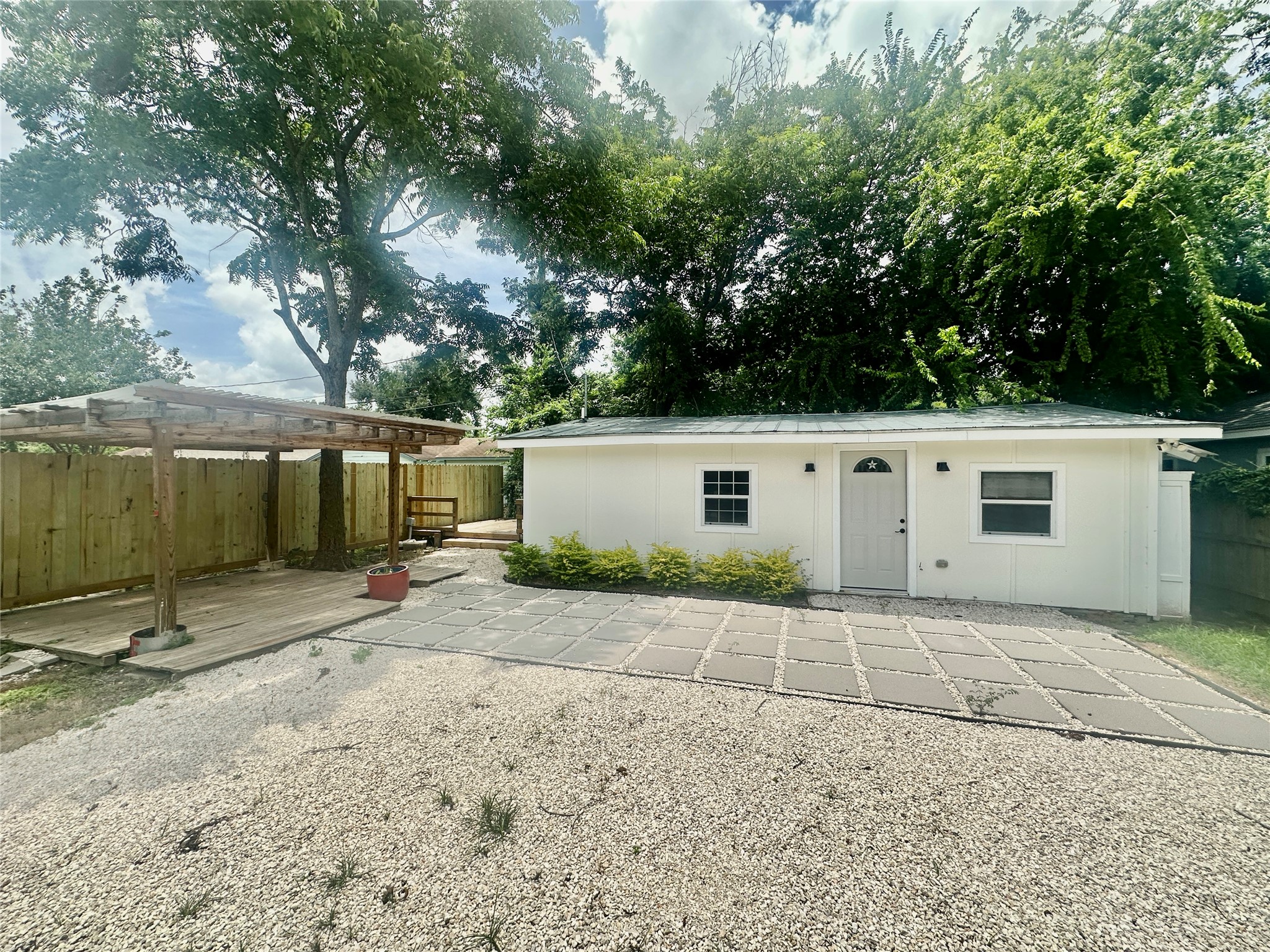 4109 Edison Street Property Photo 2