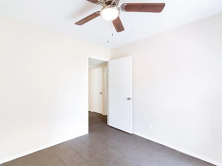 17519 Fieldglen Drive Property Photo 10