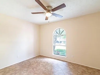 17519 Fieldglen Drive Property Photo 11