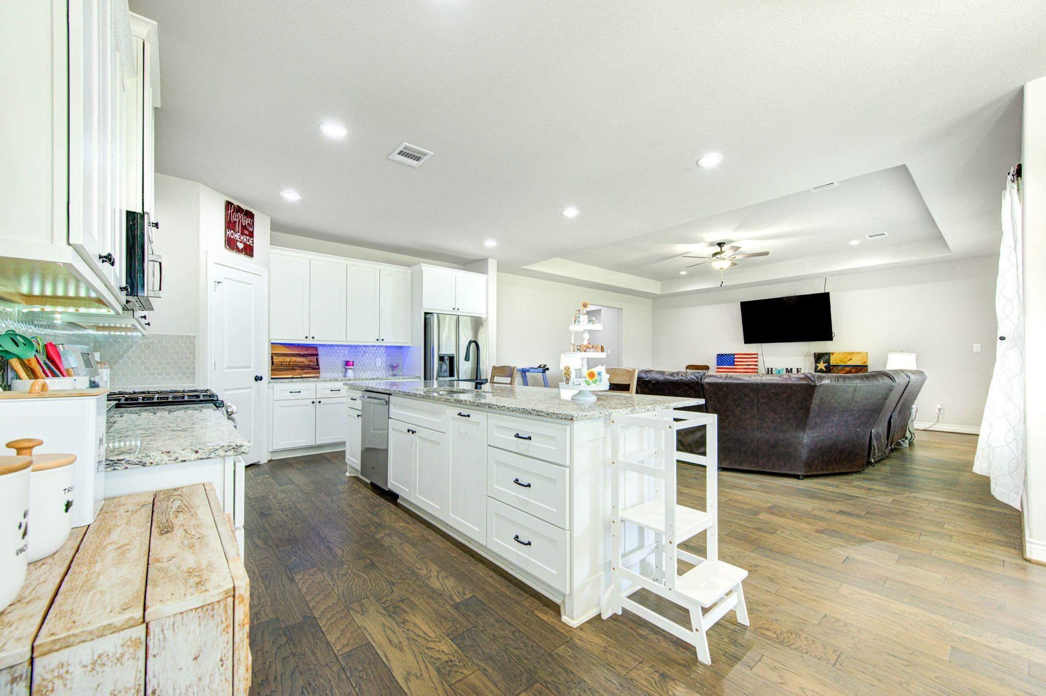 519 Still Water Ridge Lane, Sealy Tx 77474 Property Photo 11