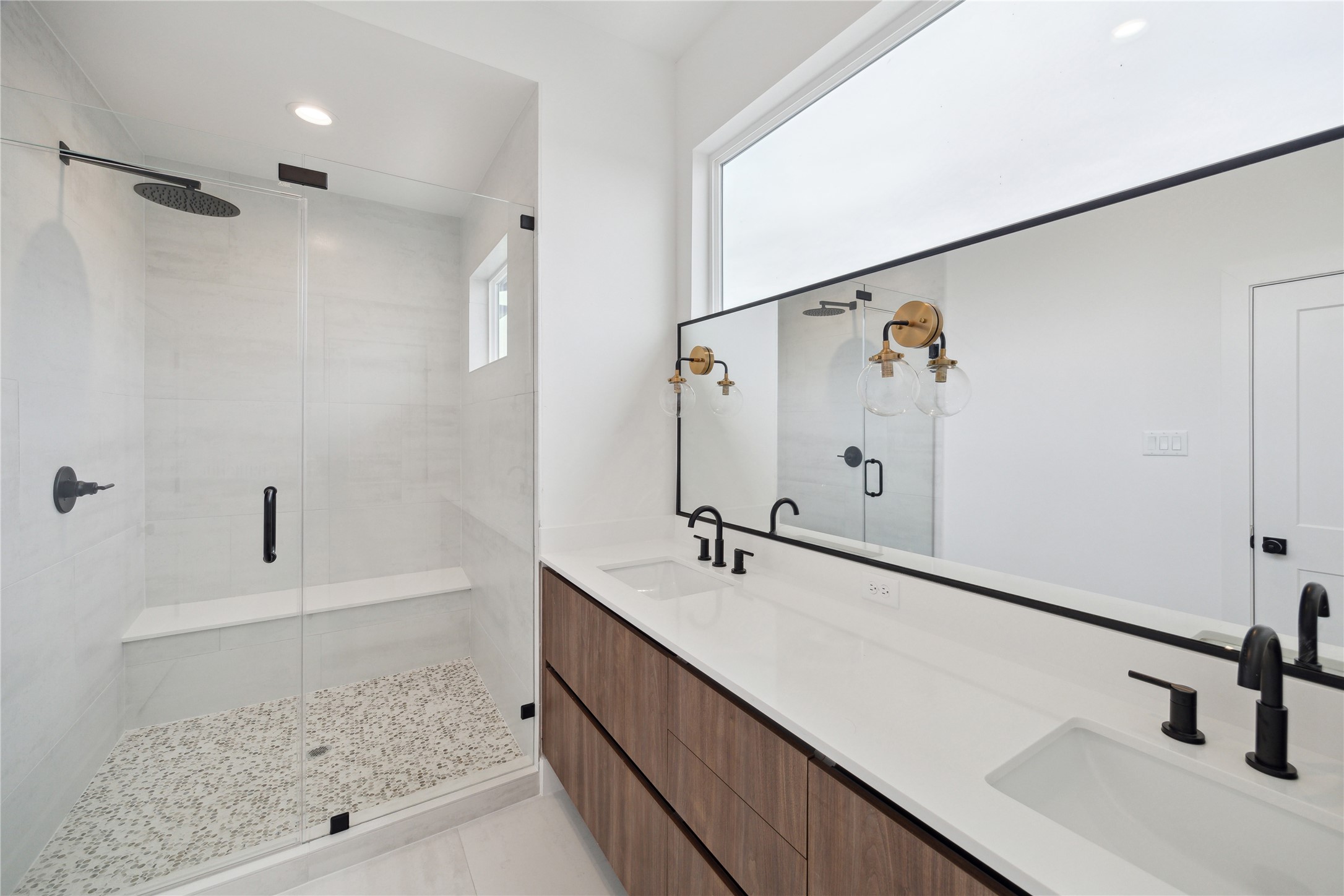 303 Marcella Street F Property Photo