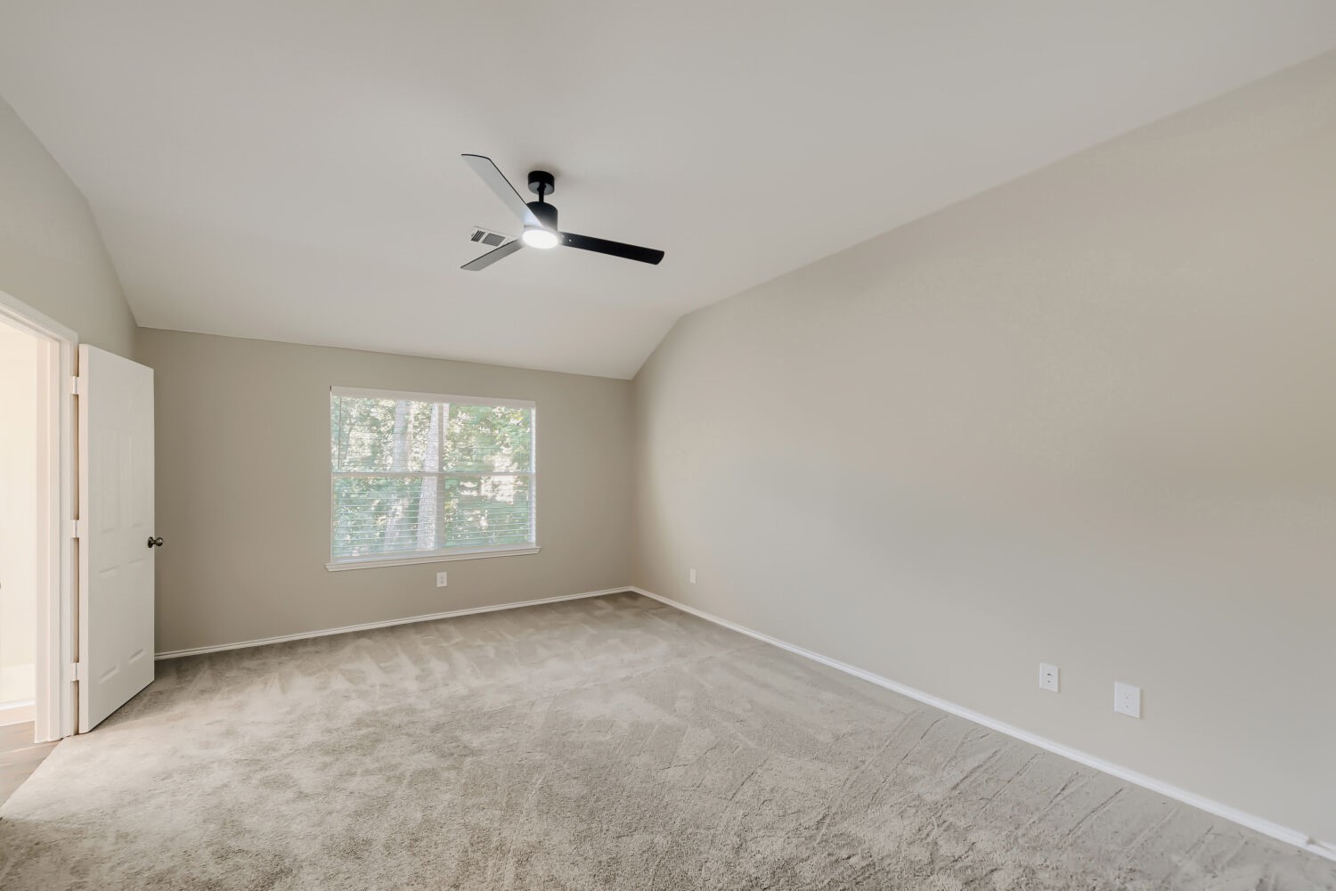 11 Wineberry Place Property Photo 10