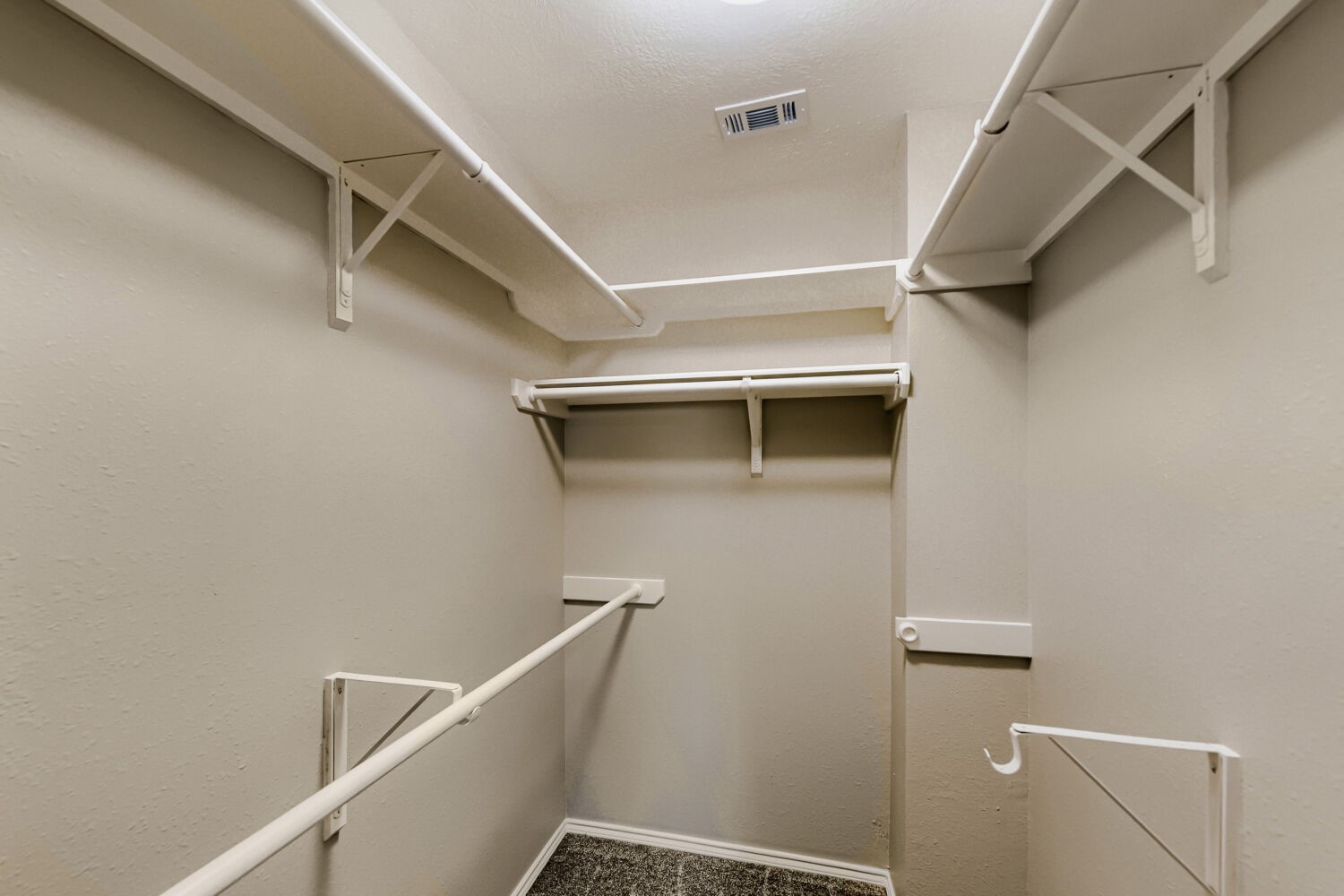 11 Wineberry Place Property Photo 16