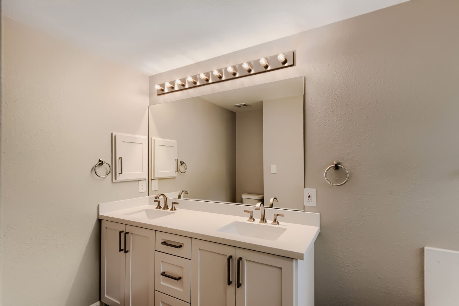 11 Wineberry Place Property Photo 18