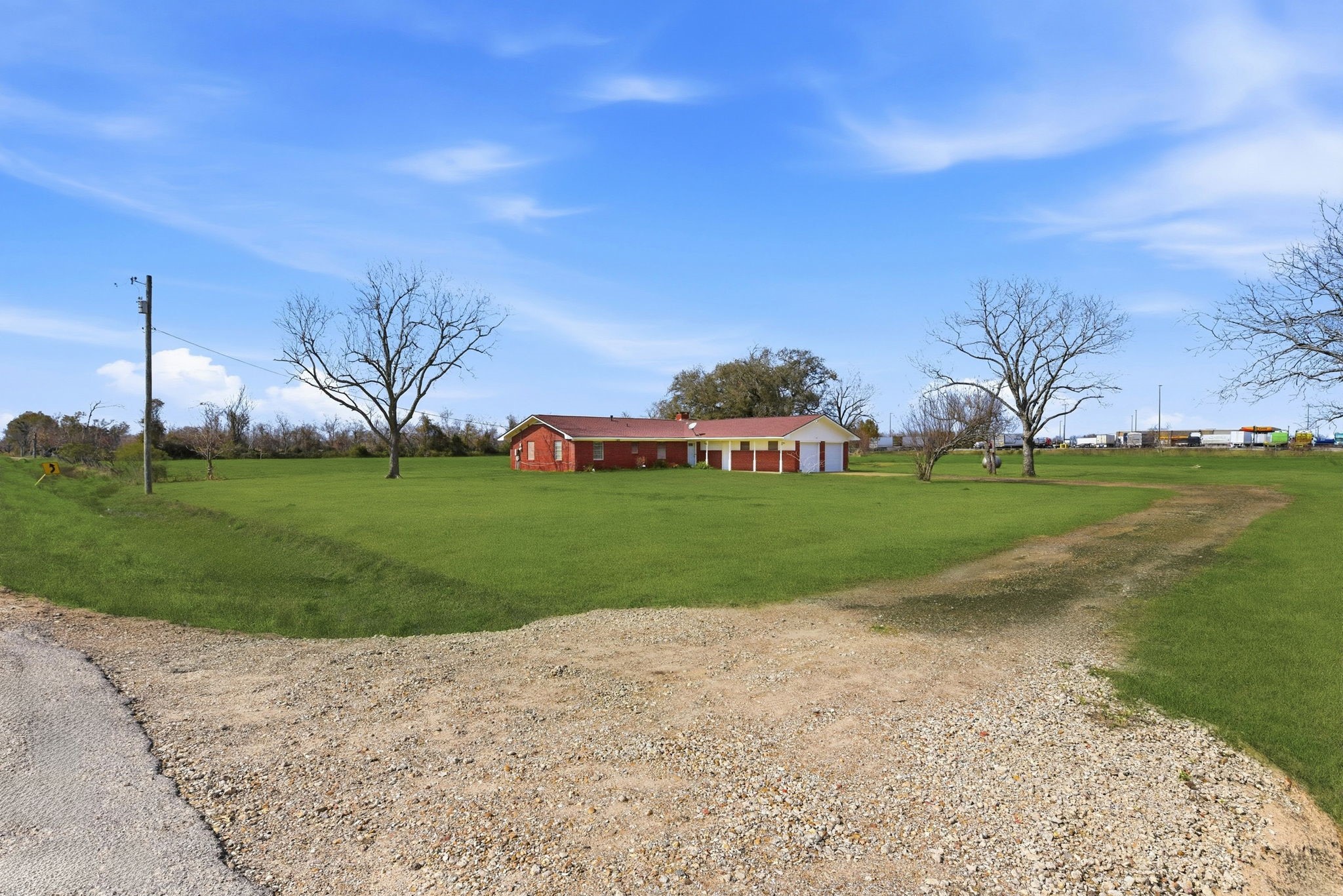 1839 W Henderson Rd Property Photo 5