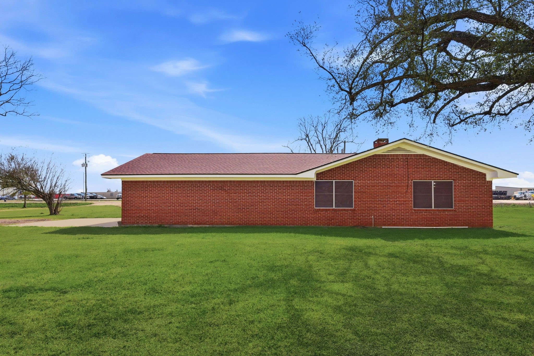 1839 W Henderson Rd Property Photo 28