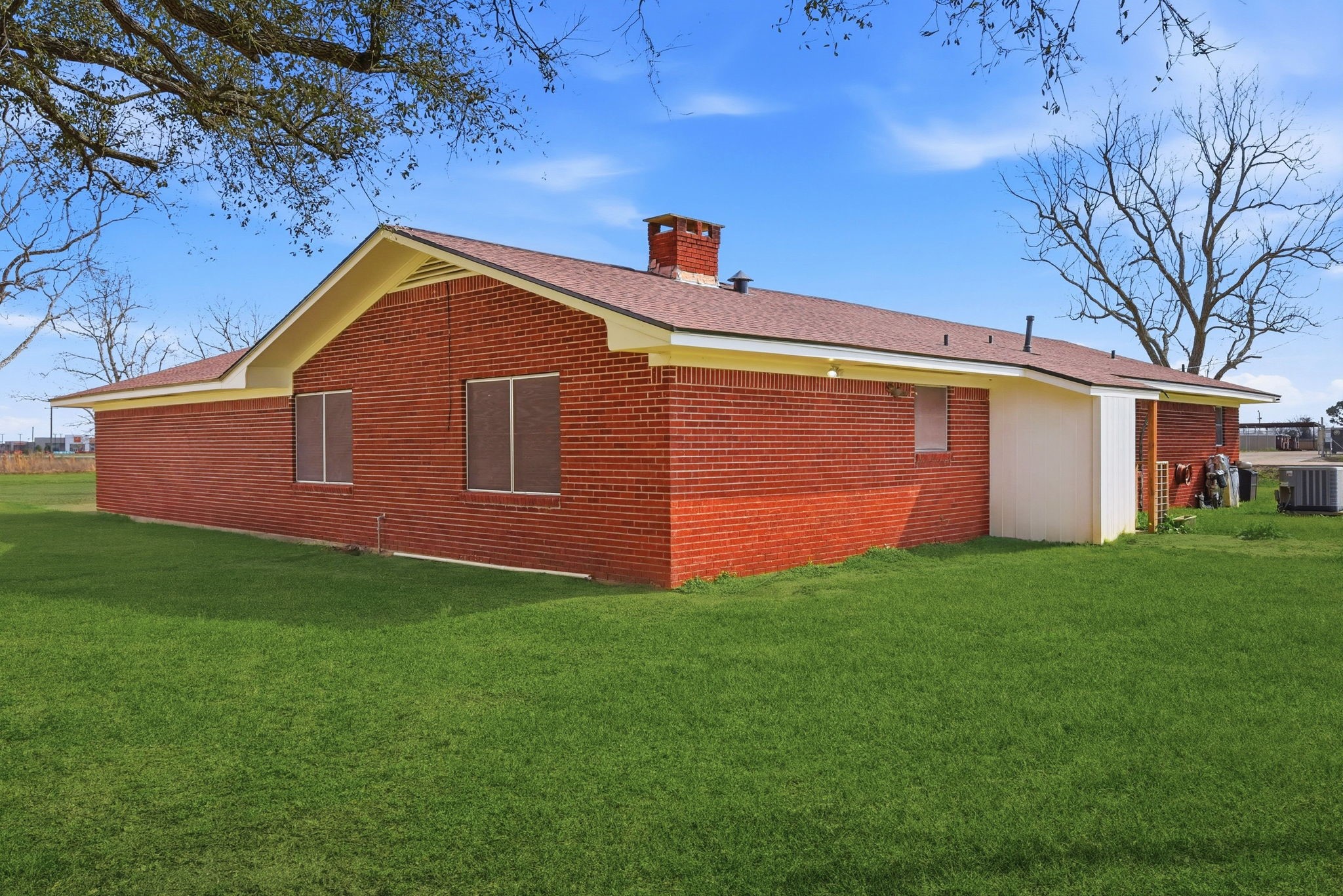 1839 W Henderson Rd Property Photo 29