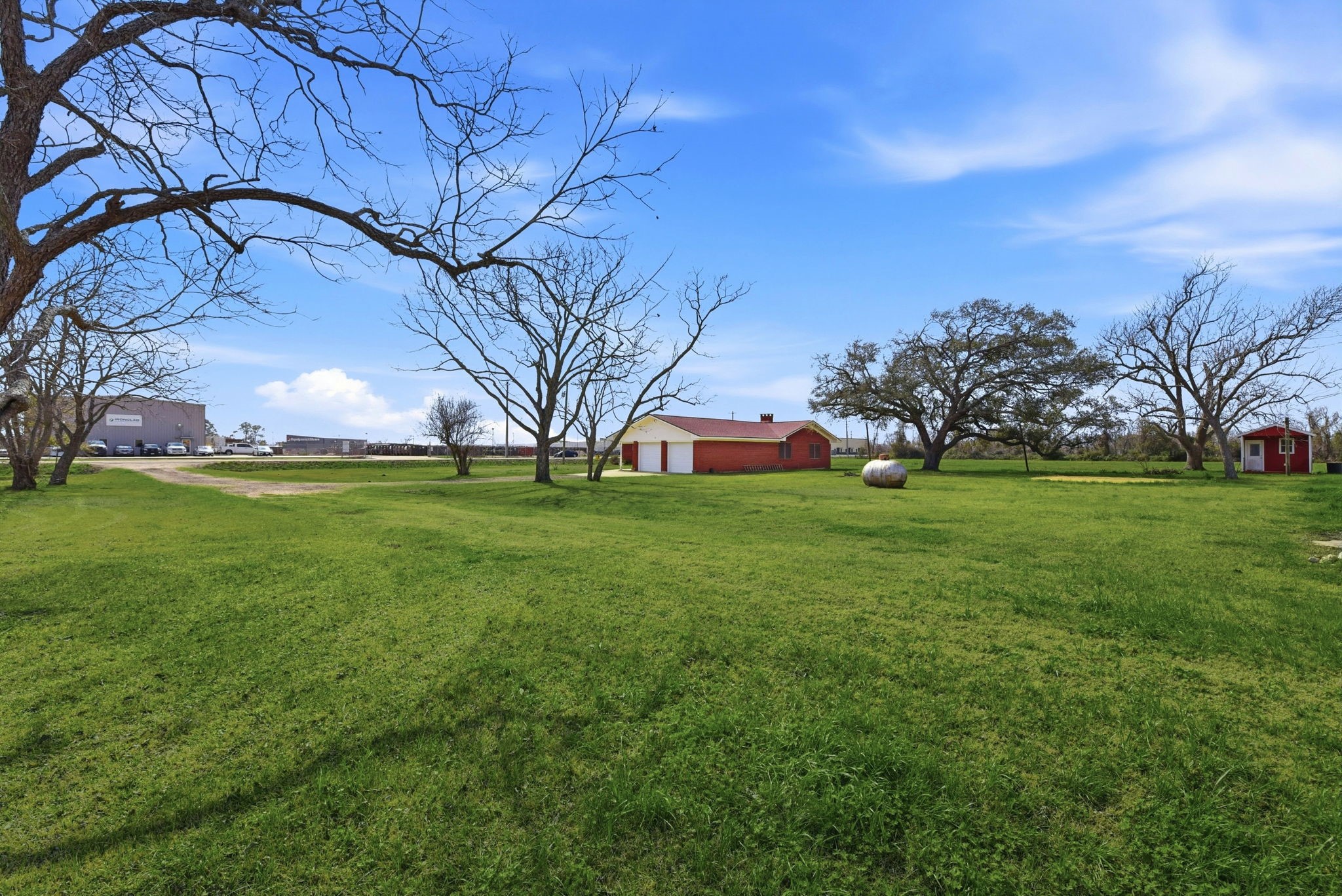 1839 W Henderson Rd Property Photo 30