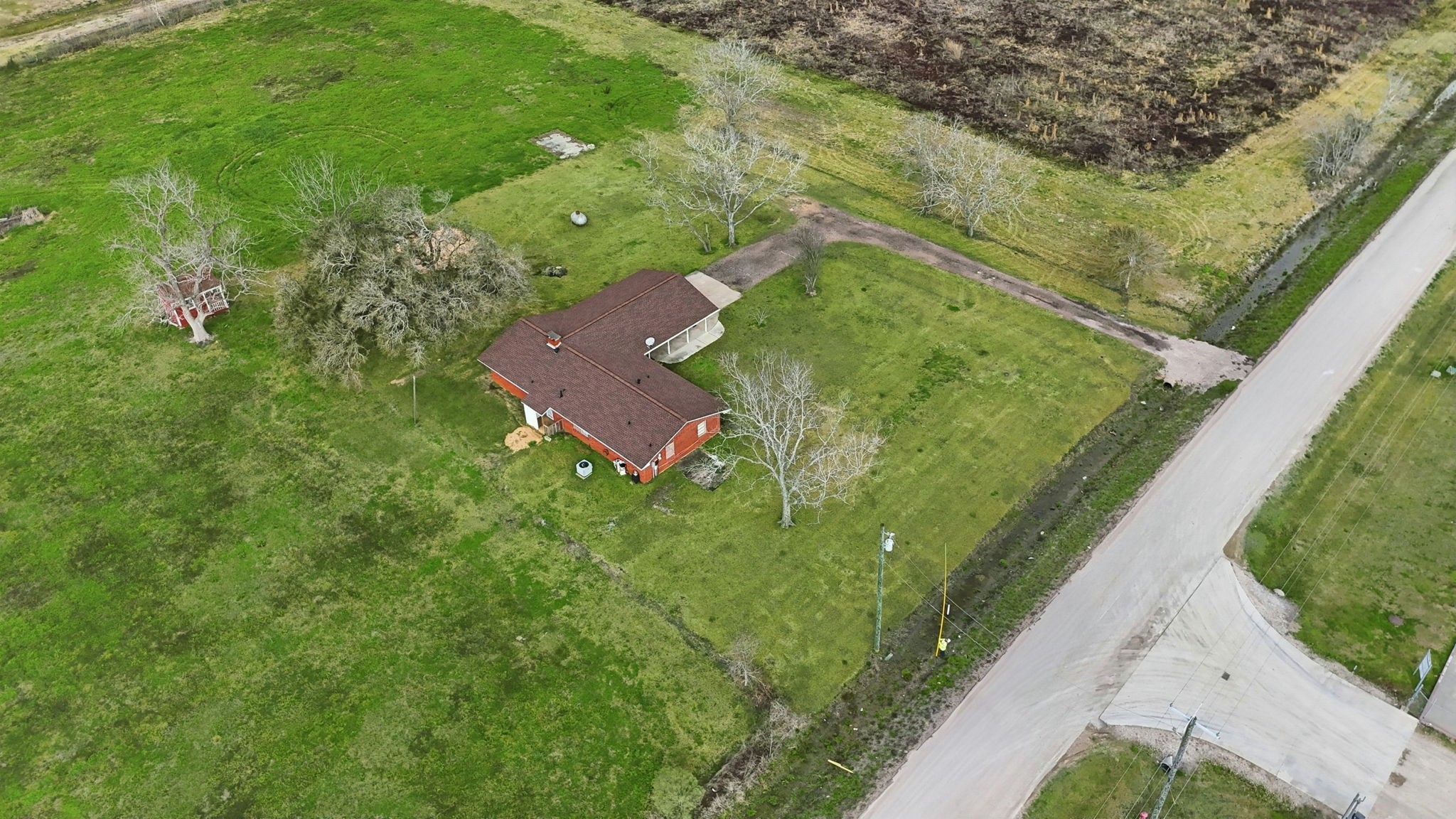 1839 W Henderson Rd Property Photo 41