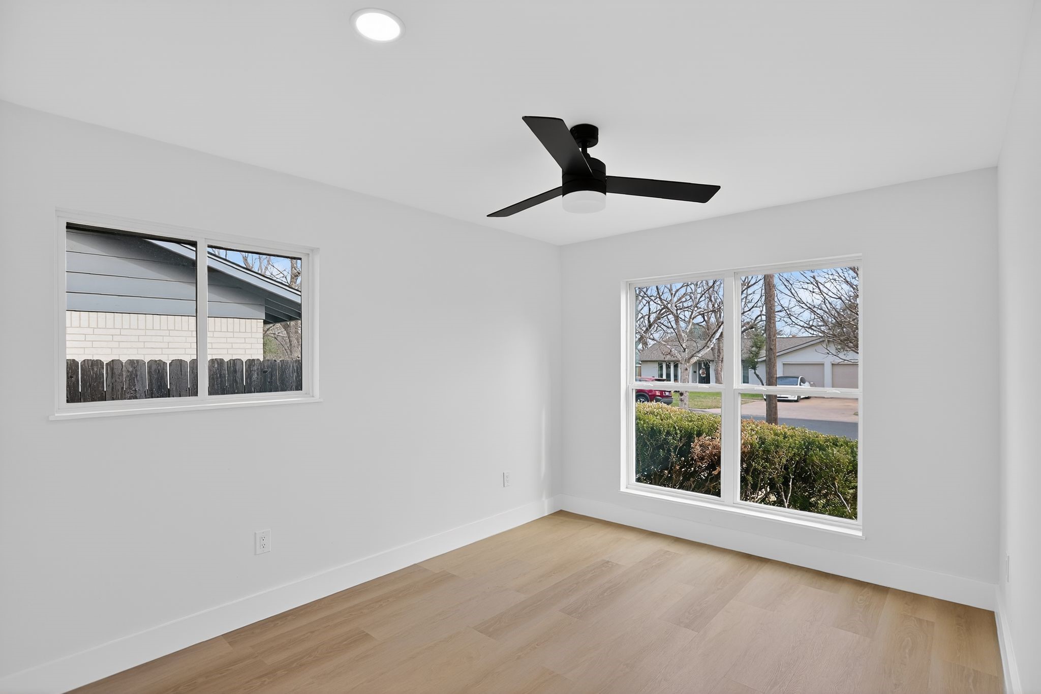 1906 Sunny Brook Drive Property Photo 17