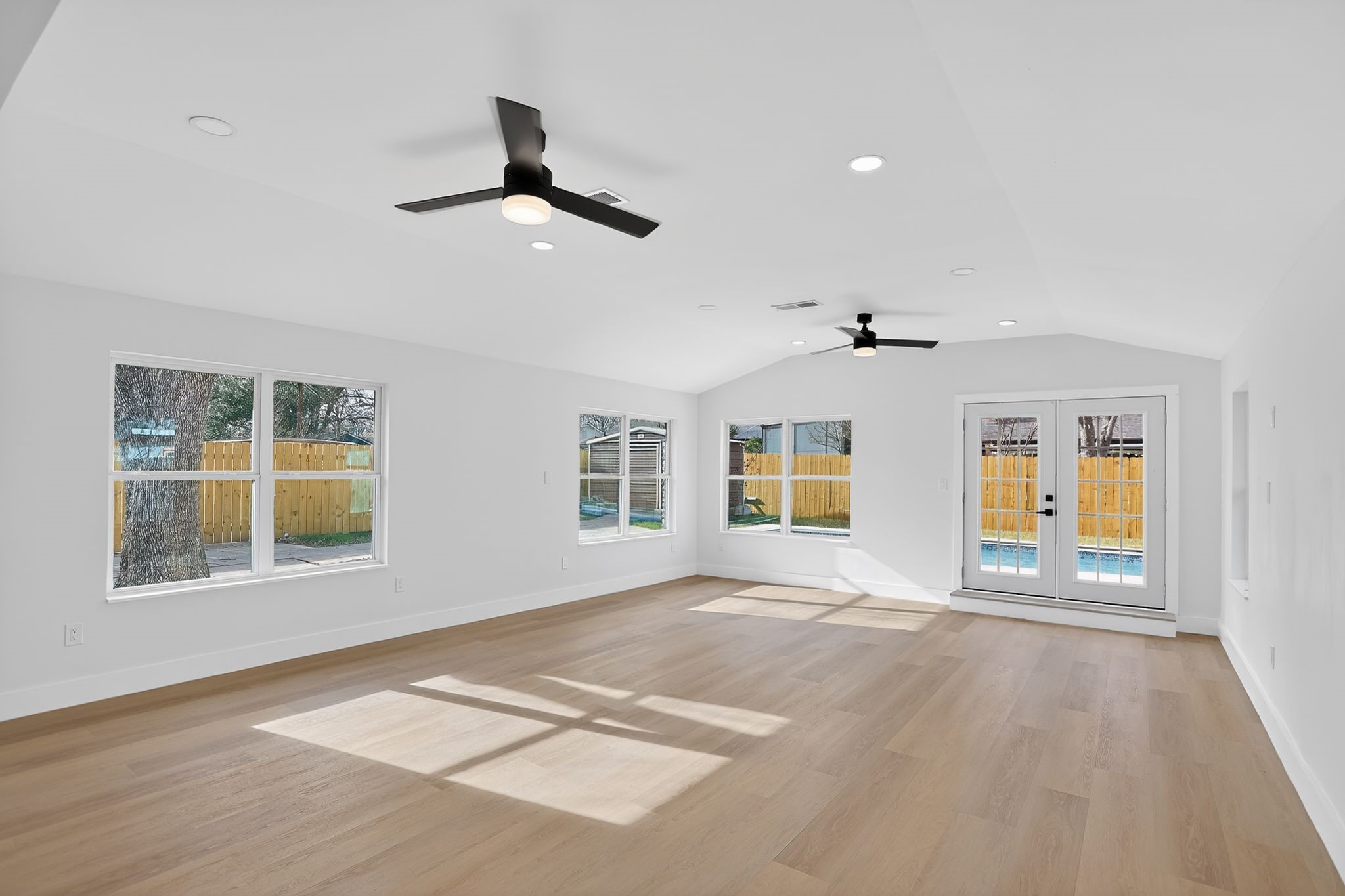 1906 Sunny Brook Drive Property Photo 23