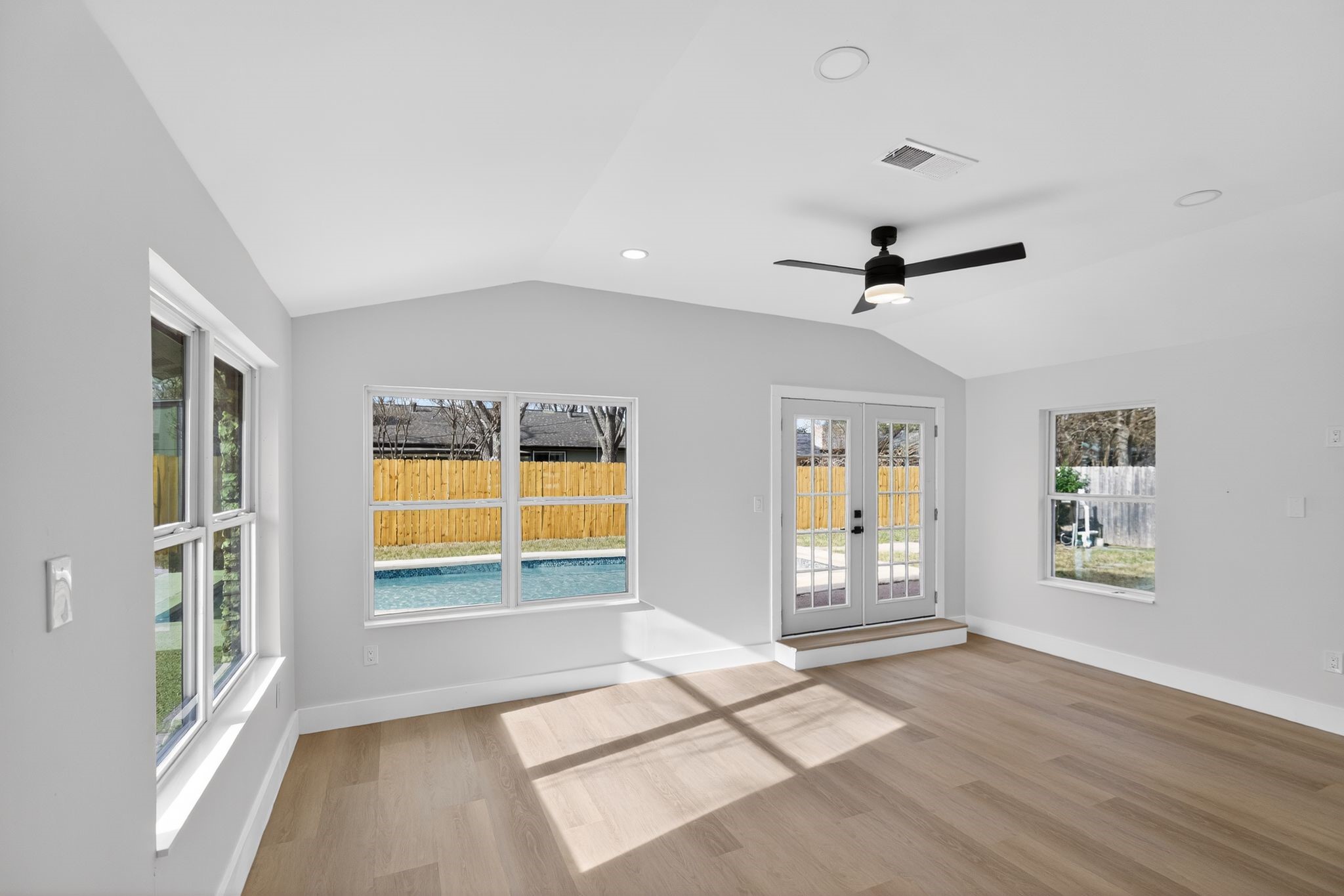 1906 Sunny Brook Drive Property Photo 24