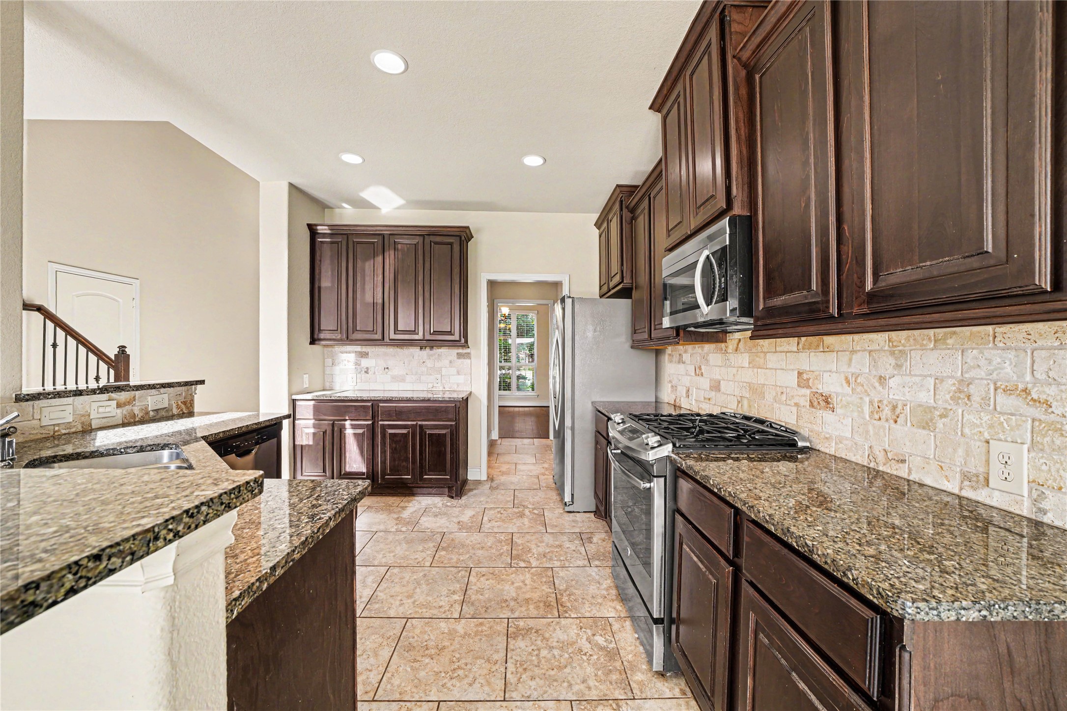 2310 Falcon Brook Drive Property Photo 4