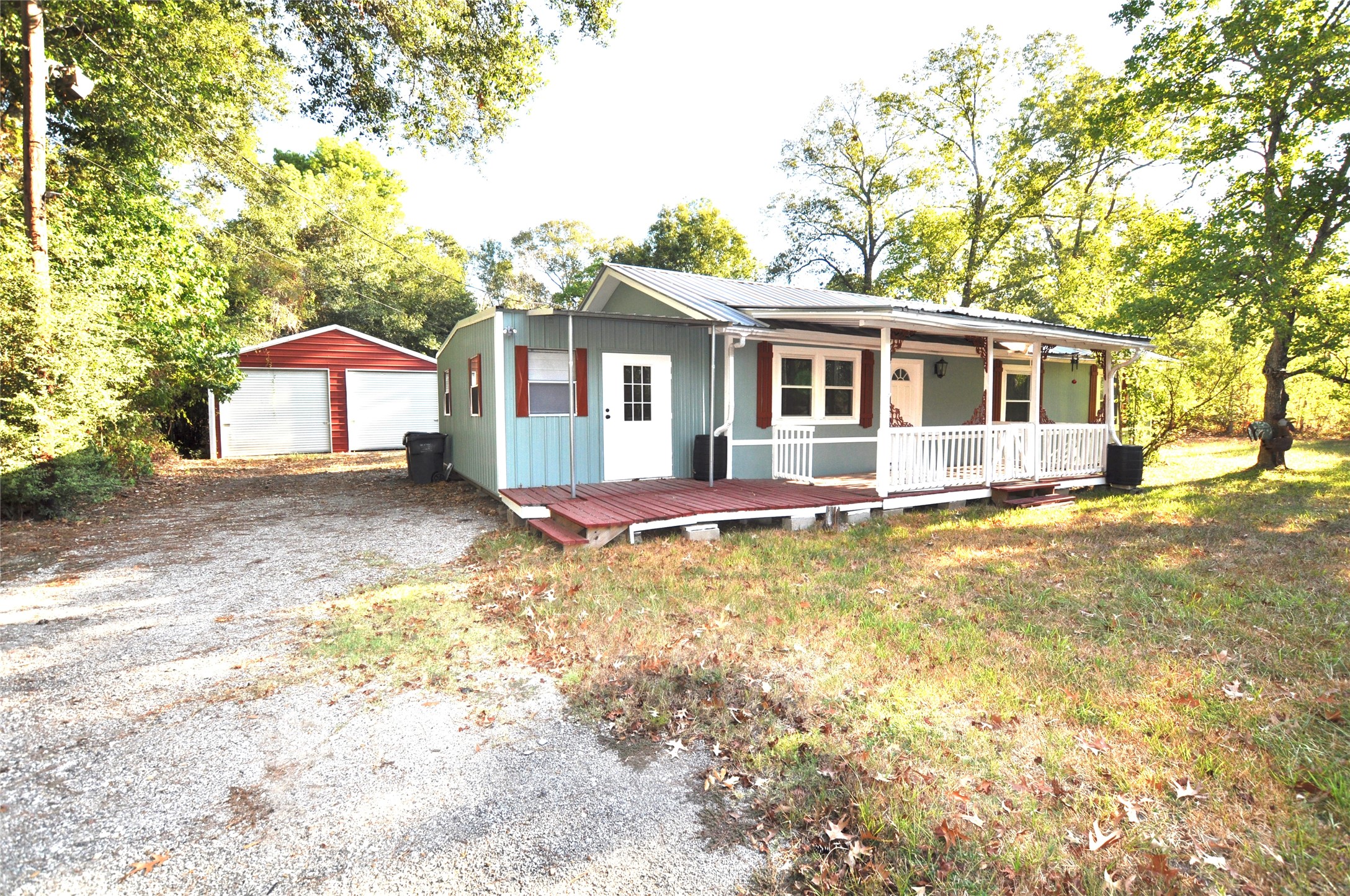 208 Blue Lake Drive Property Photo 4