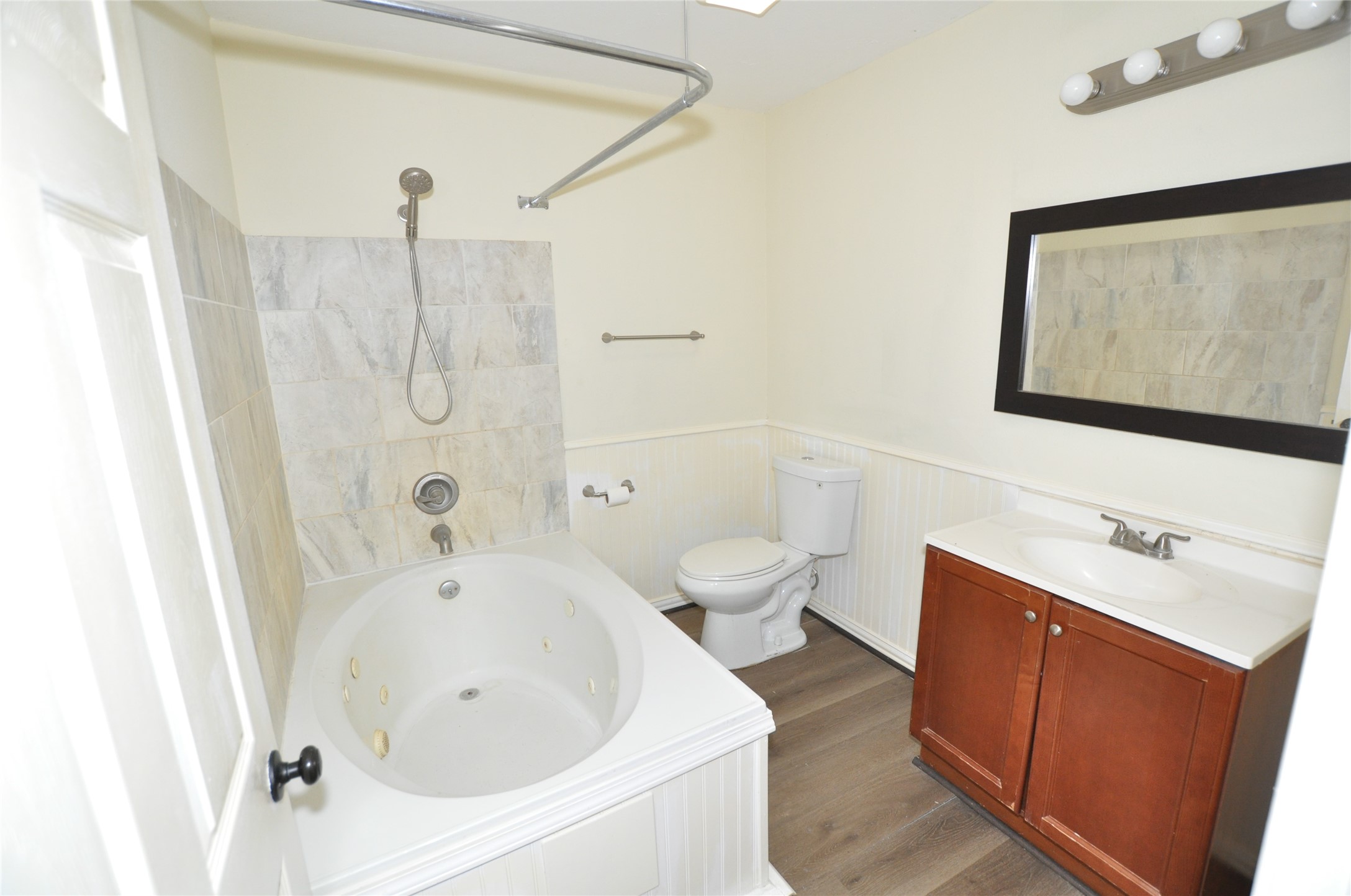 208 Blue Lake Drive Property Photo 12