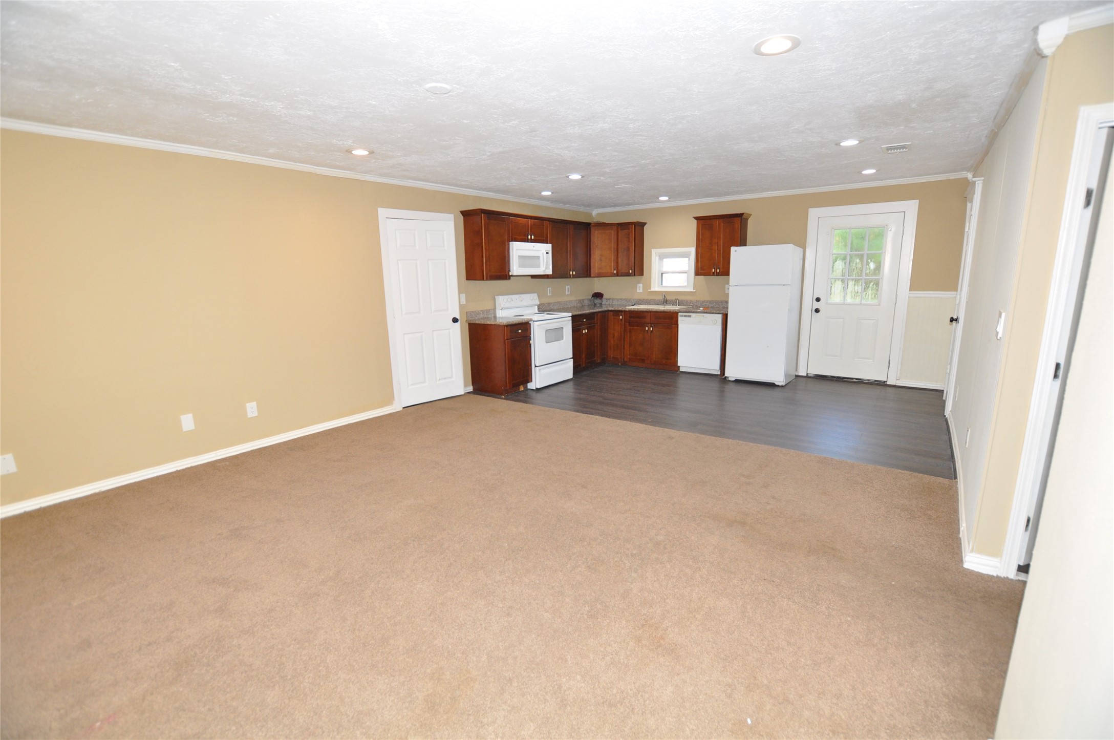 208 Blue Lake Drive Property Photo 19