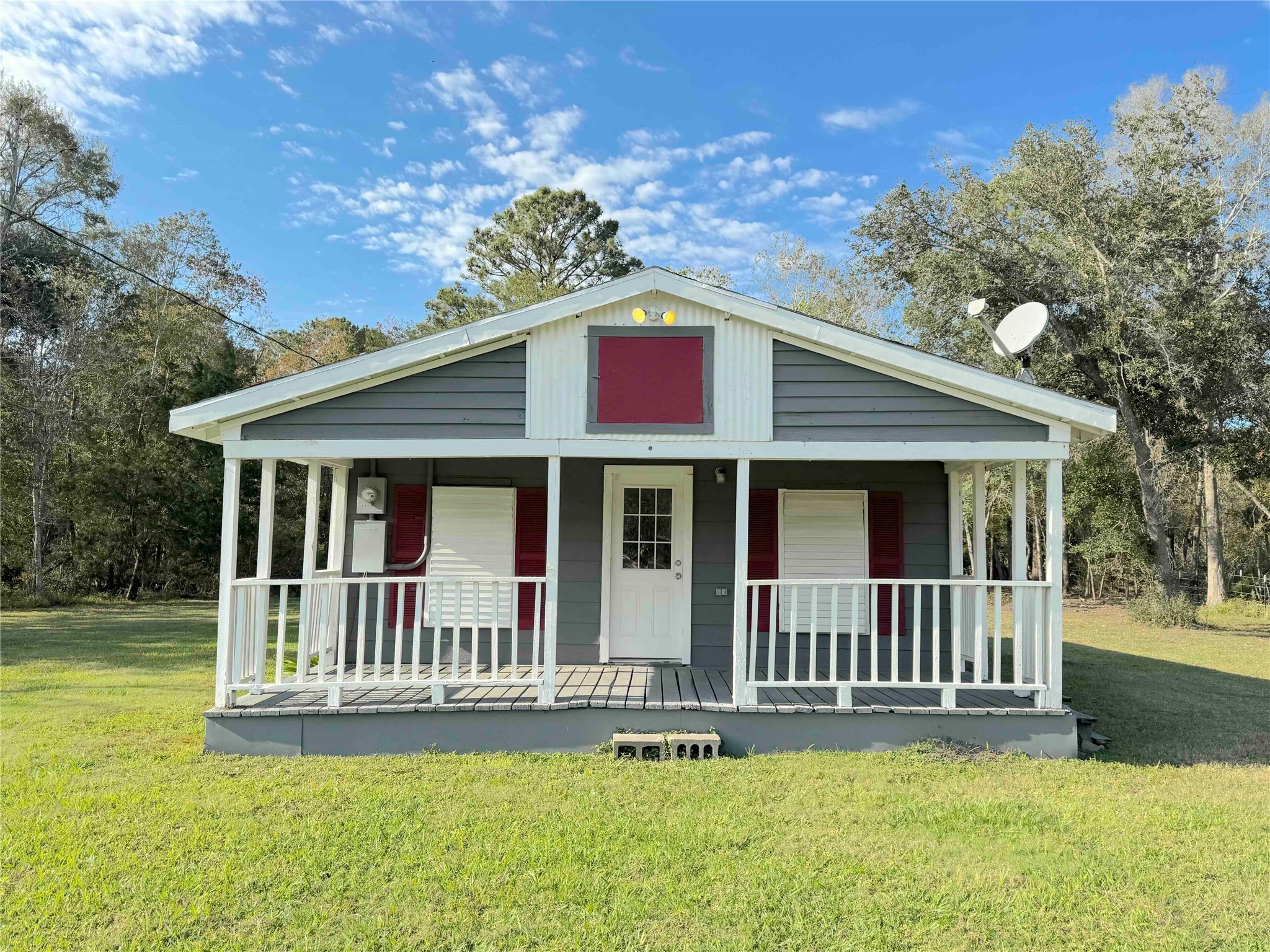 8518 County Road 171 Property Photo 1