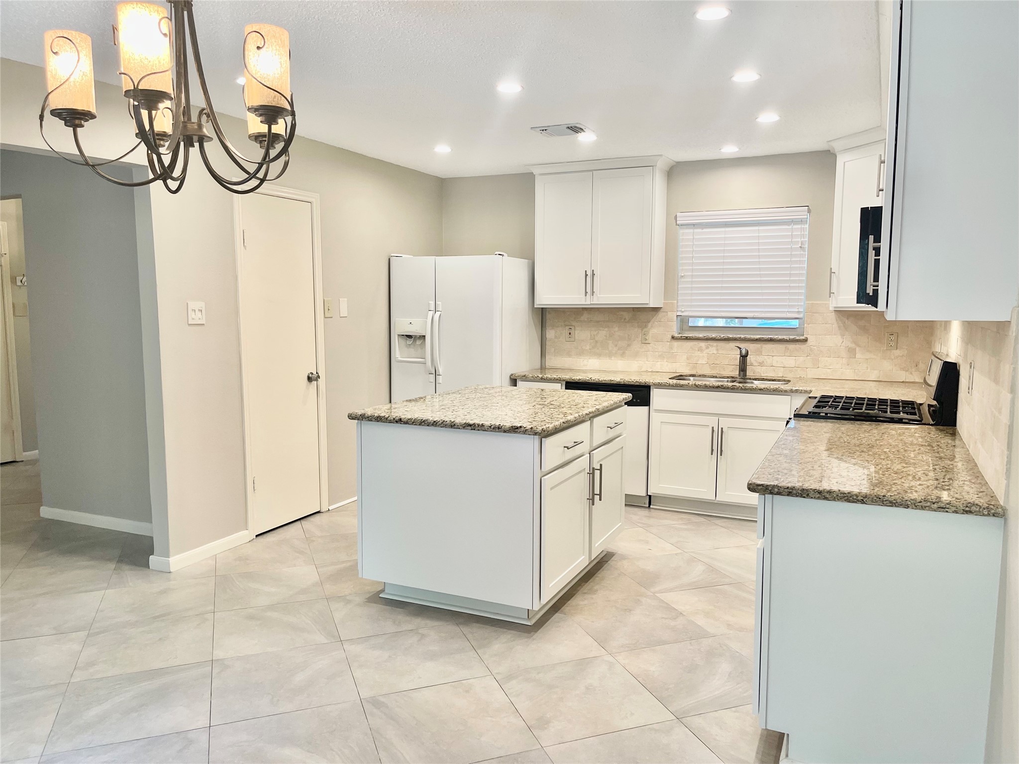 13 Maywind Court Property Photo 4