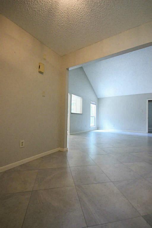 13 Maywind Court Property Photo 11