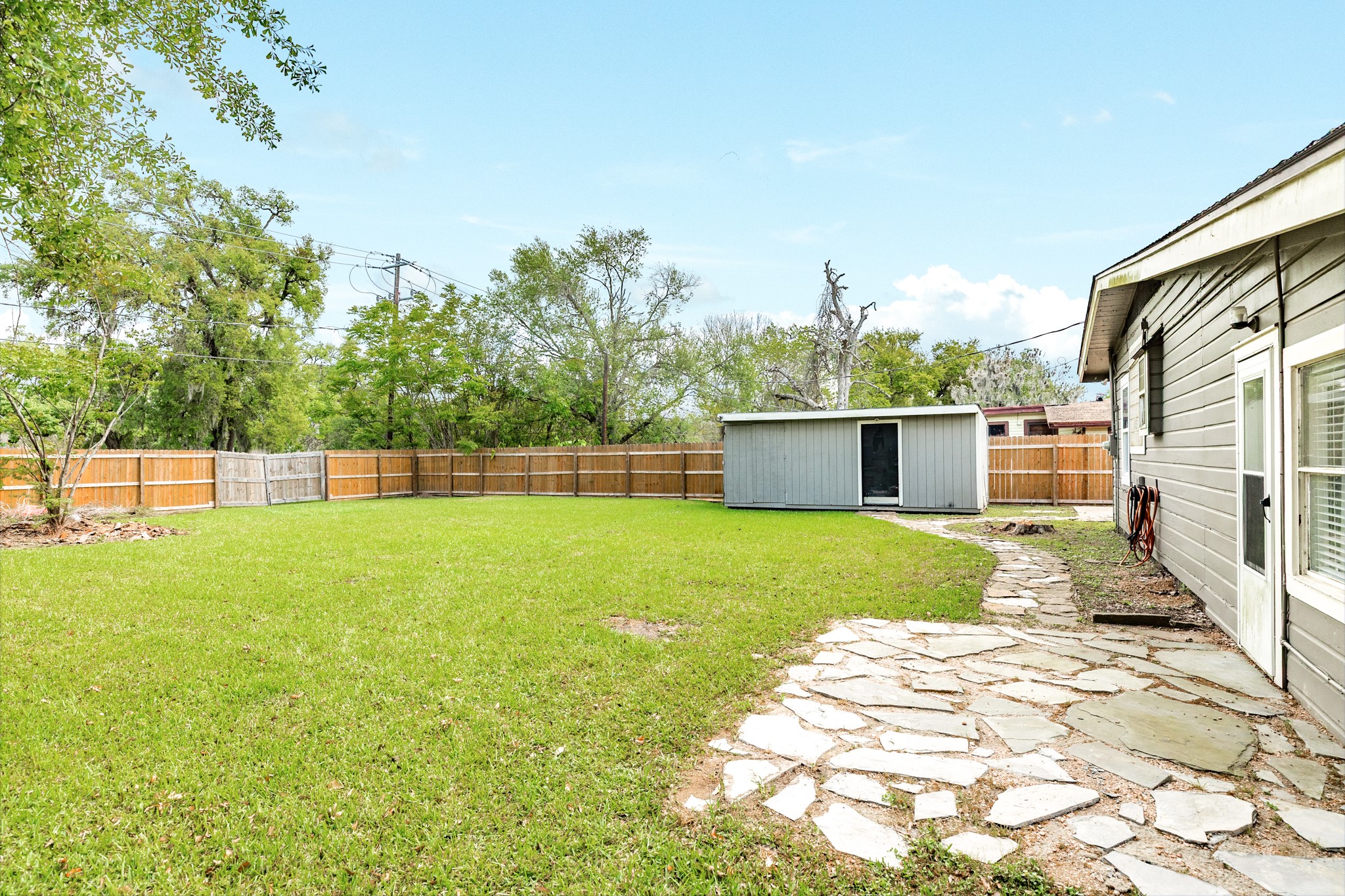 219 Camellia Street Property Photo 7