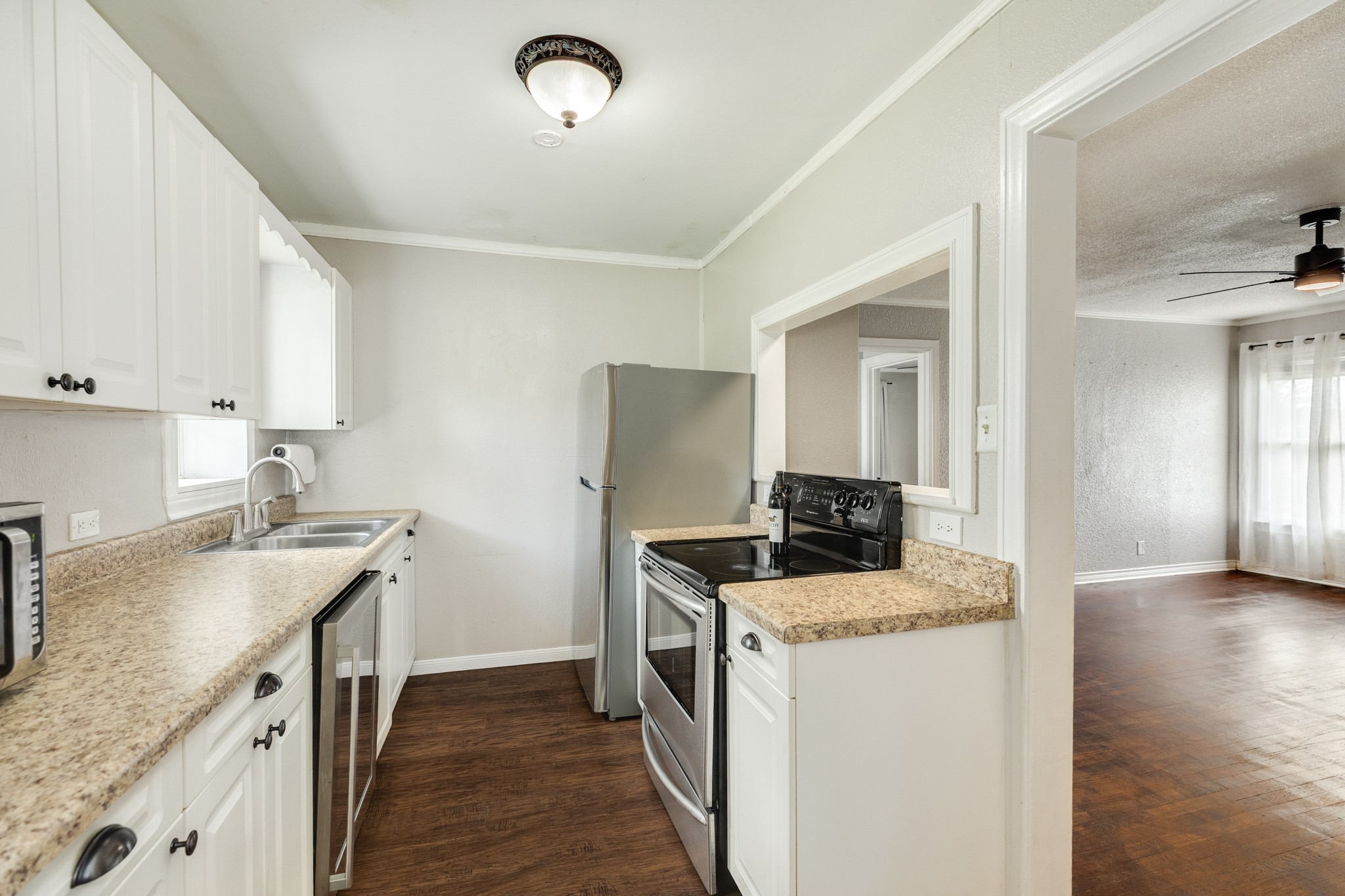 219 Camellia Street Property Photo 12