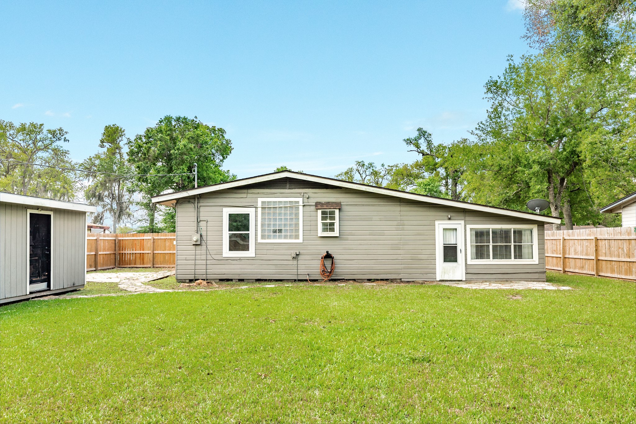 219 Camellia Street Property Photo 24
