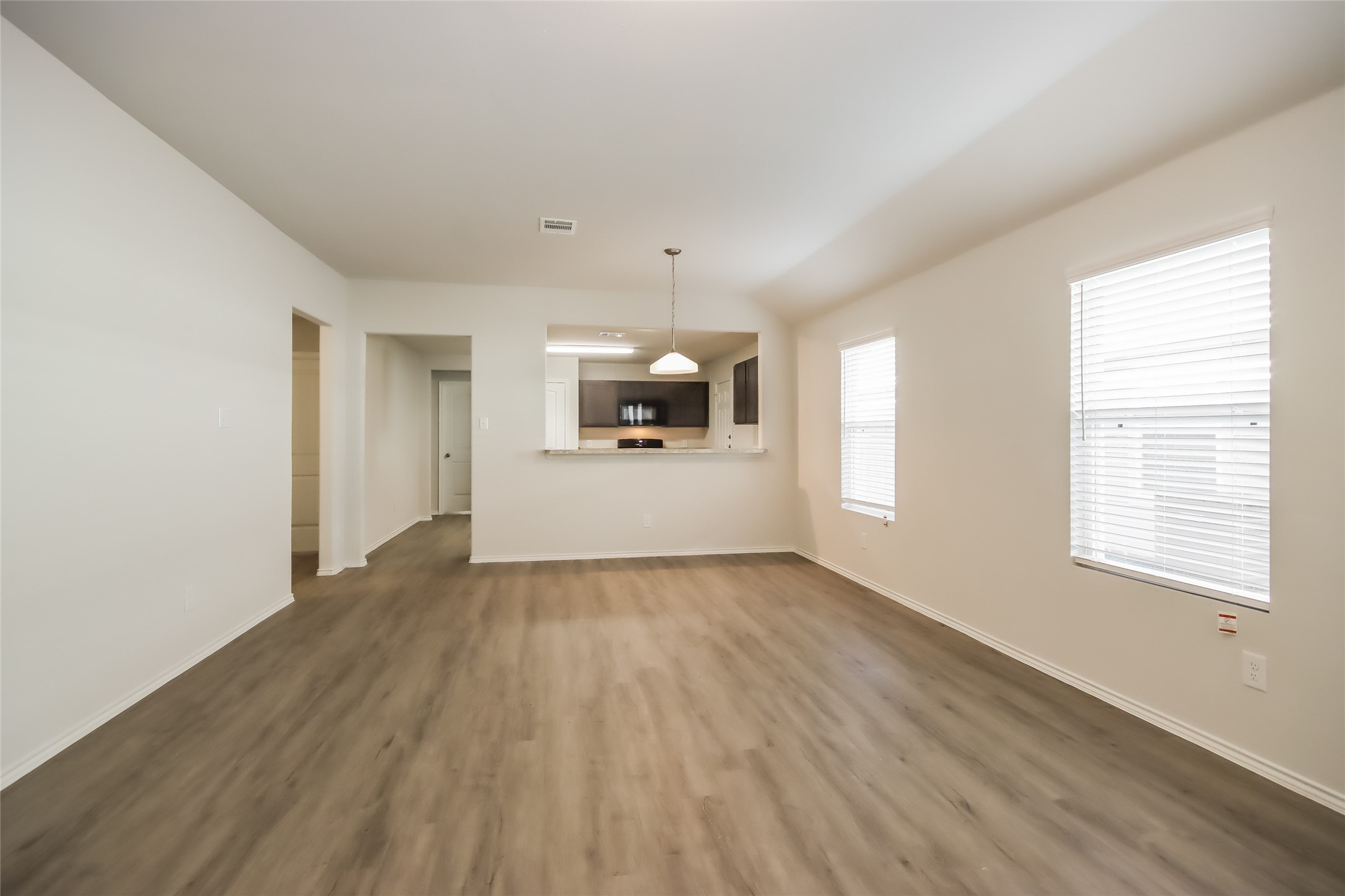 2704 Atlas Drive Property Photo 5
