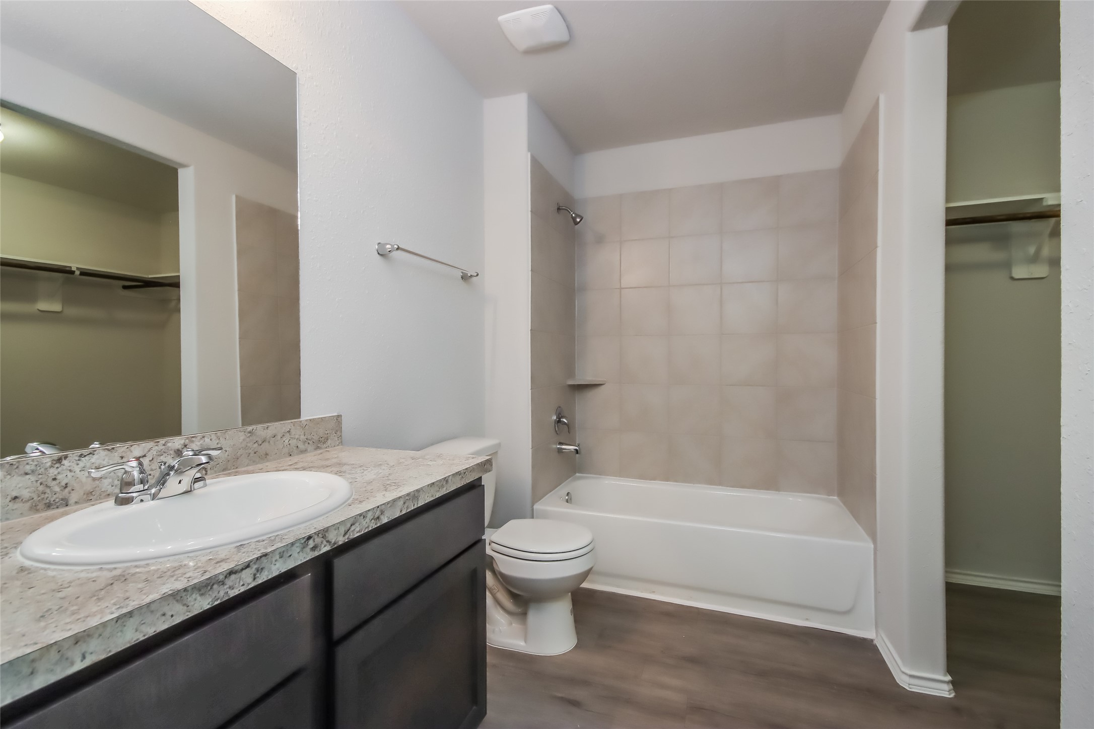 2704 Atlas Drive Property Photo 9
