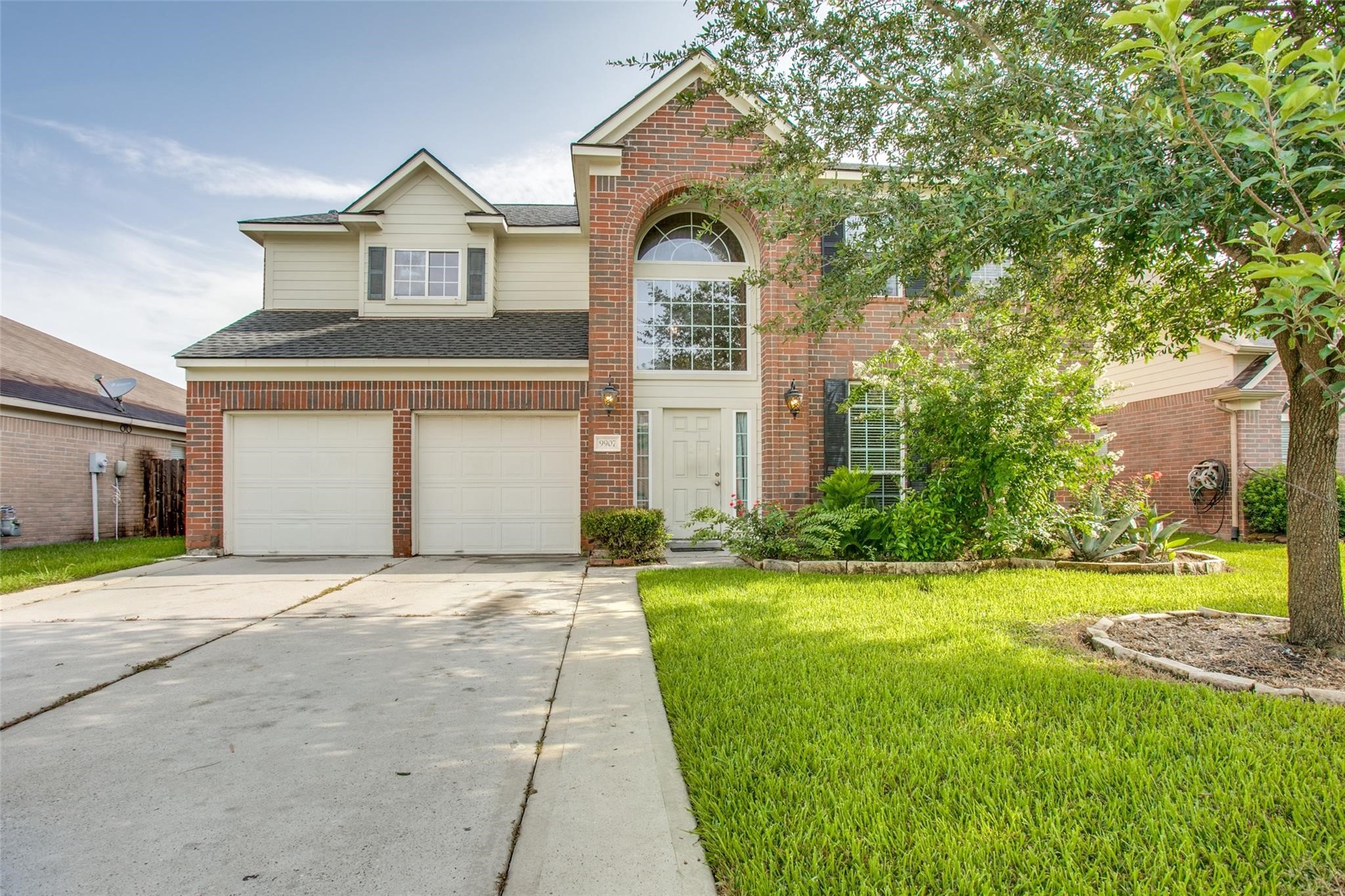 9907 Valance Way Property Photo 1