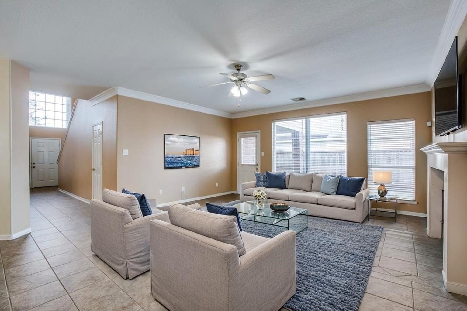 9907 Valance Way Property Photo 1