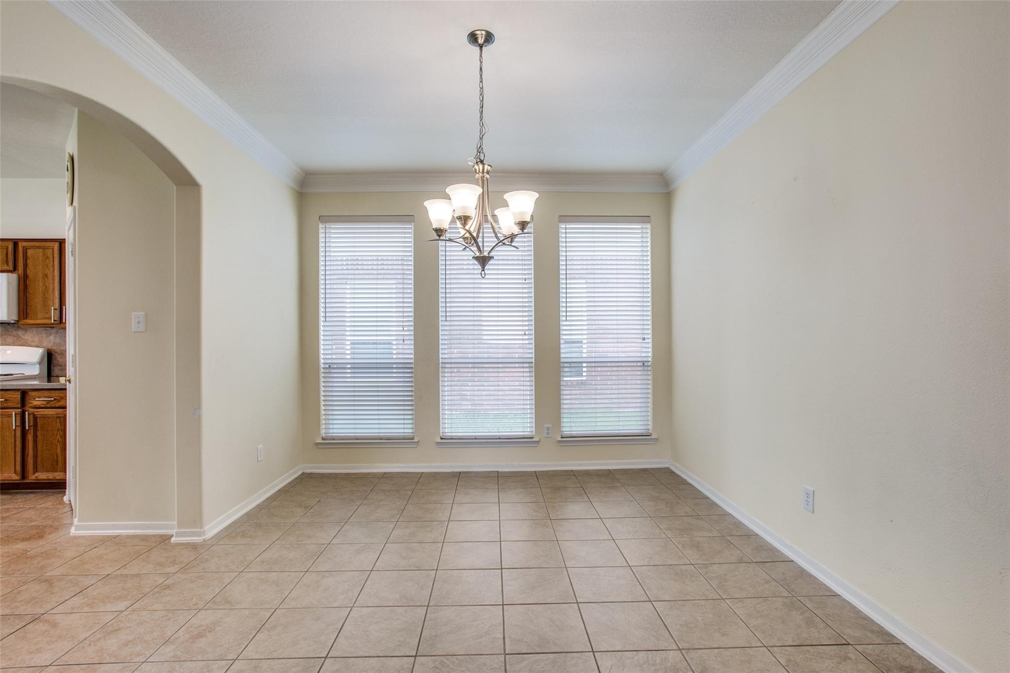 9907 Valance Way Property Photo 7