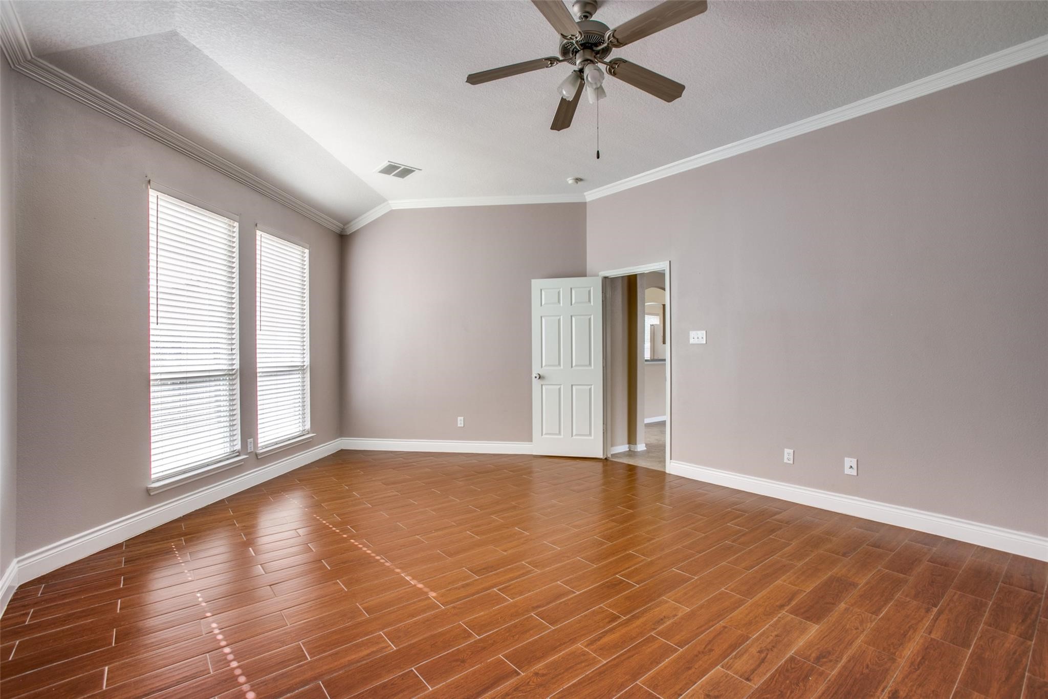 9907 Valance Way Property Photo 27