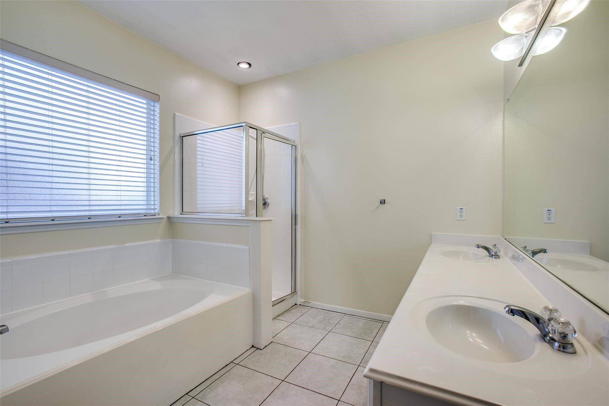 9907 Valance Way Property Photo 29