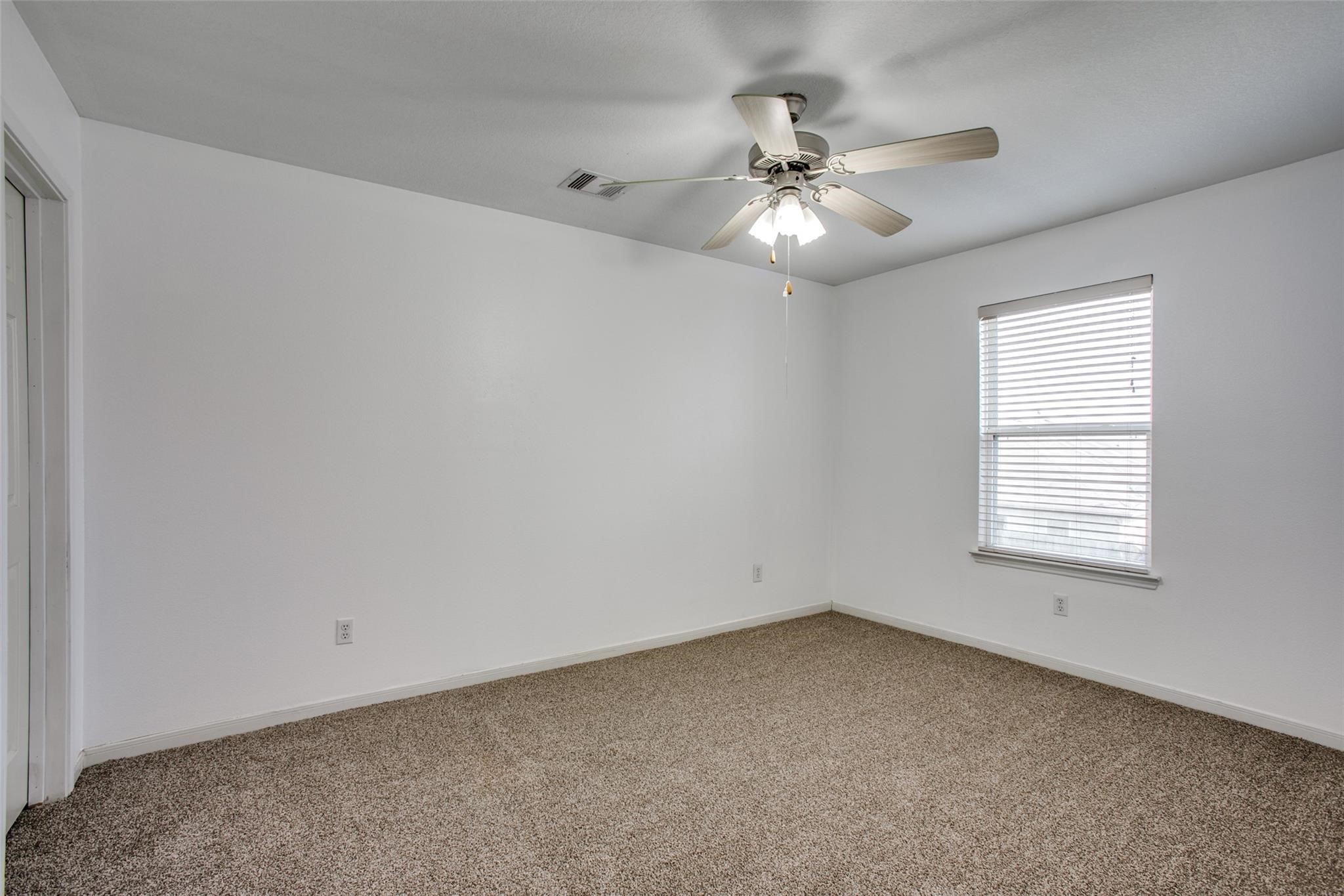 9907 Valance Way Property Photo 32