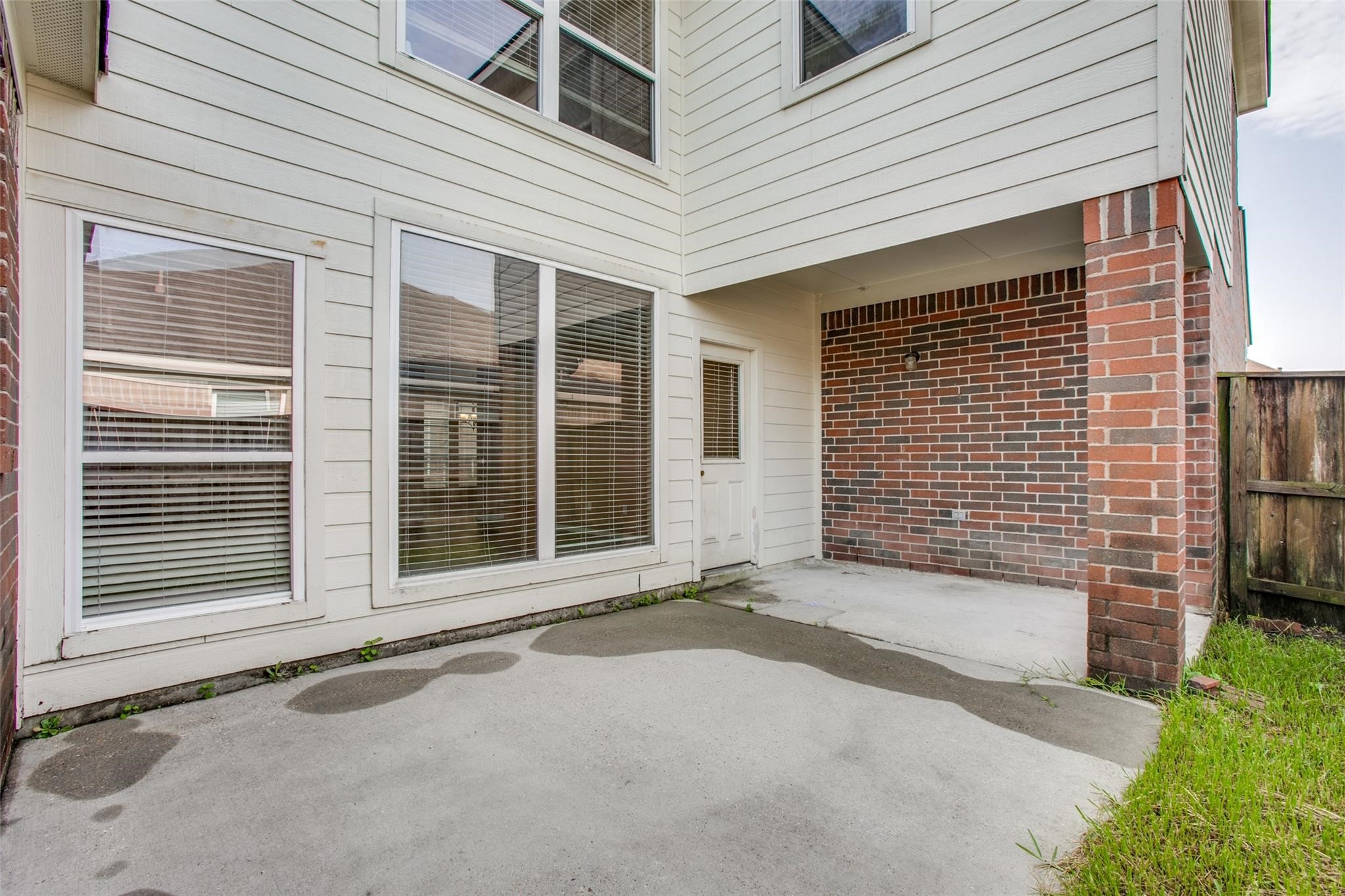 9907 Valance Way Property Photo 35