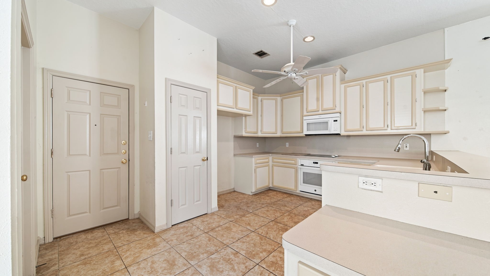 12994 Centaurus Court Property Photo 7