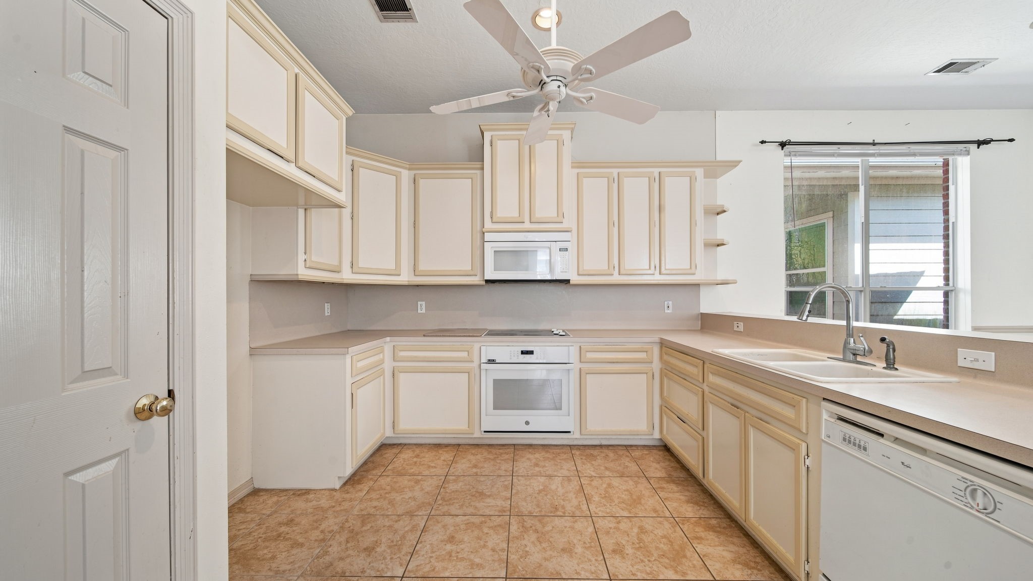 12994 Centaurus Court Property Photo 8