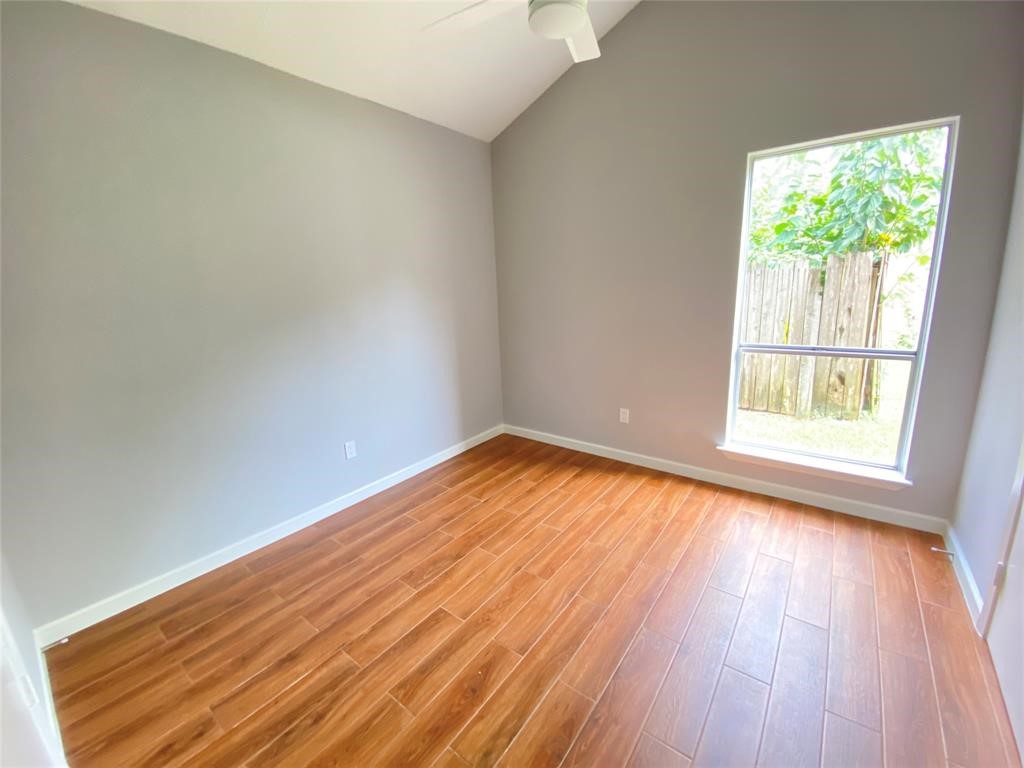 1011 Melford Avenue Property Photo 15