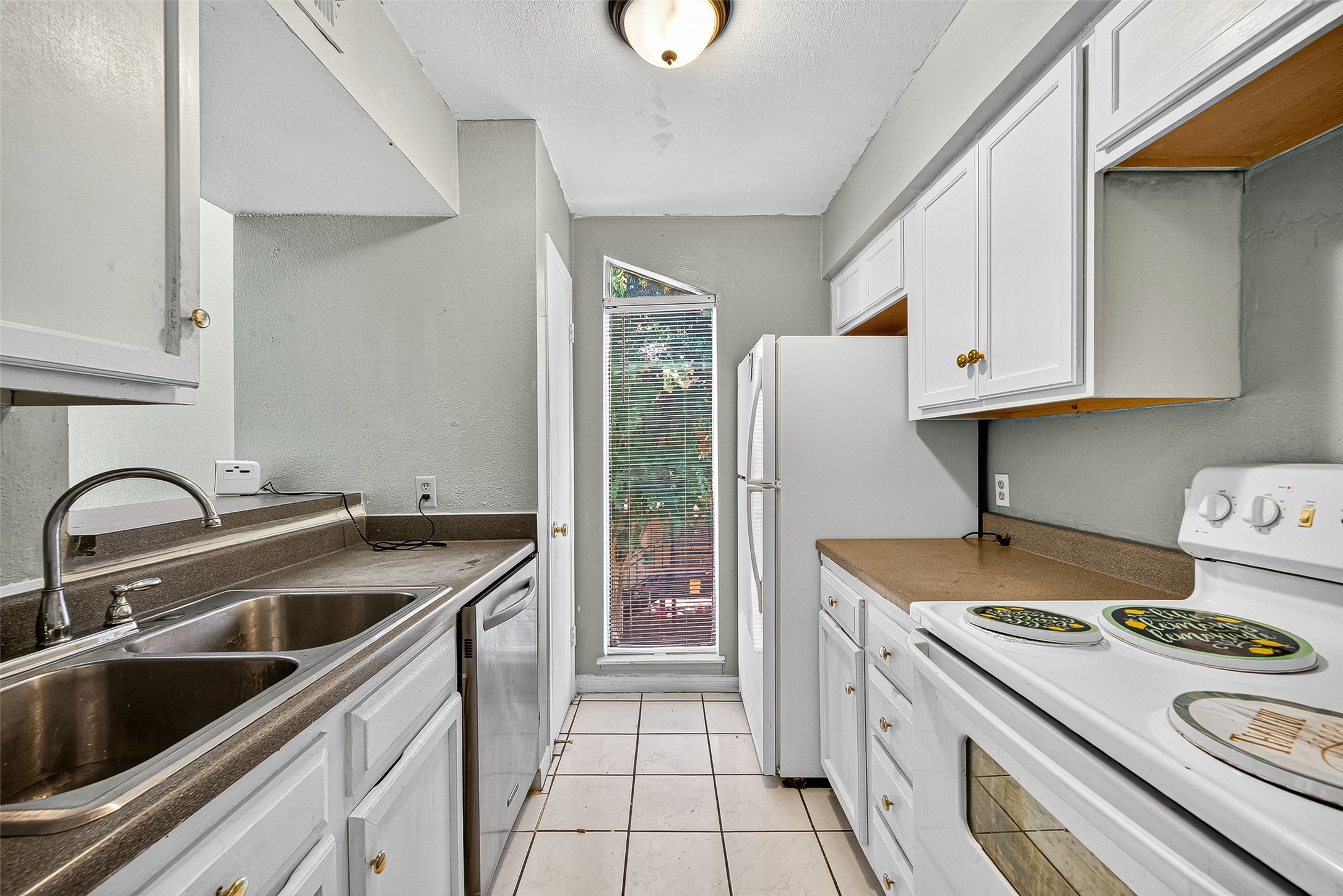 10075 Westpark Drive 73