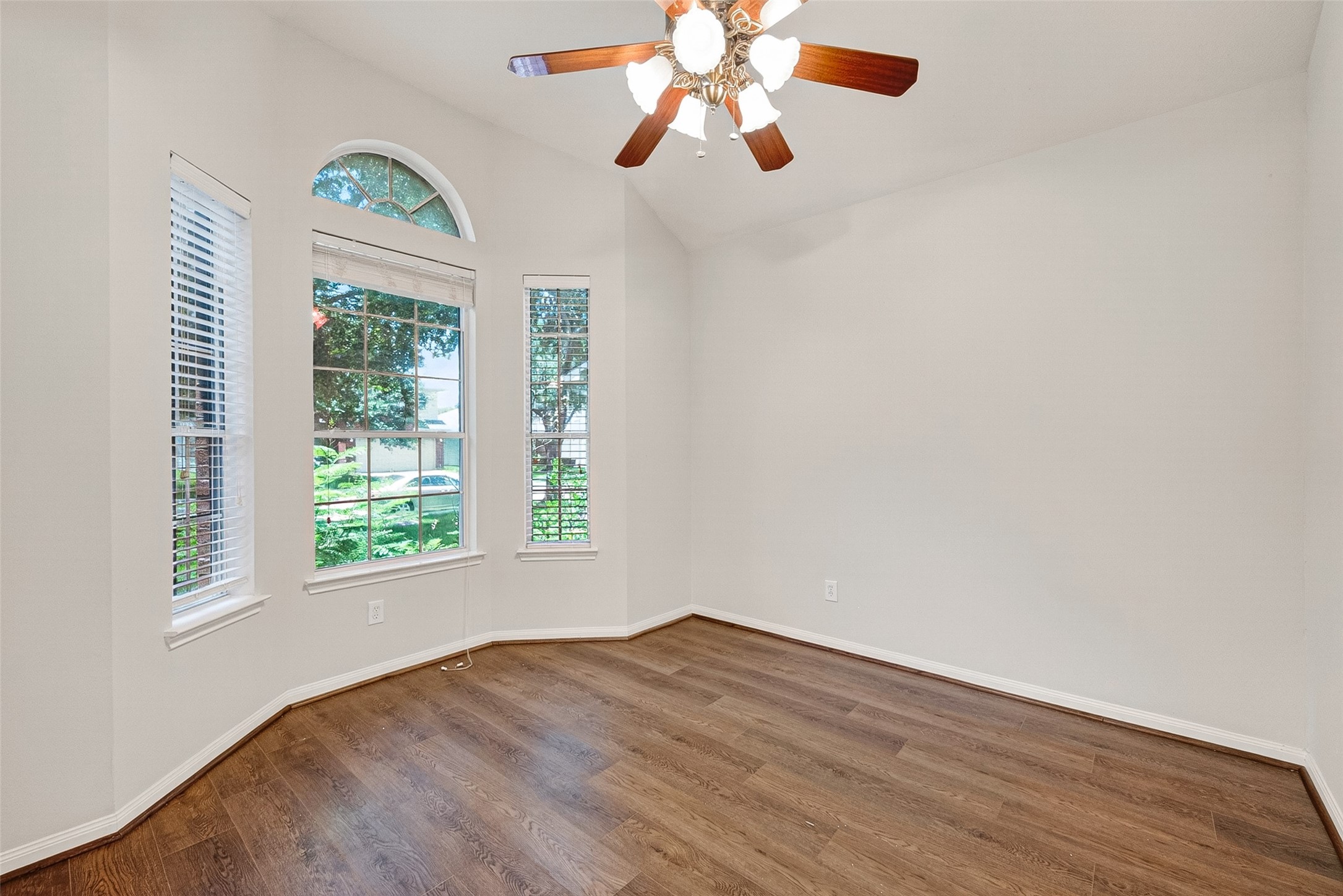 25114 Florina Ranch Drive Property Photo 8
