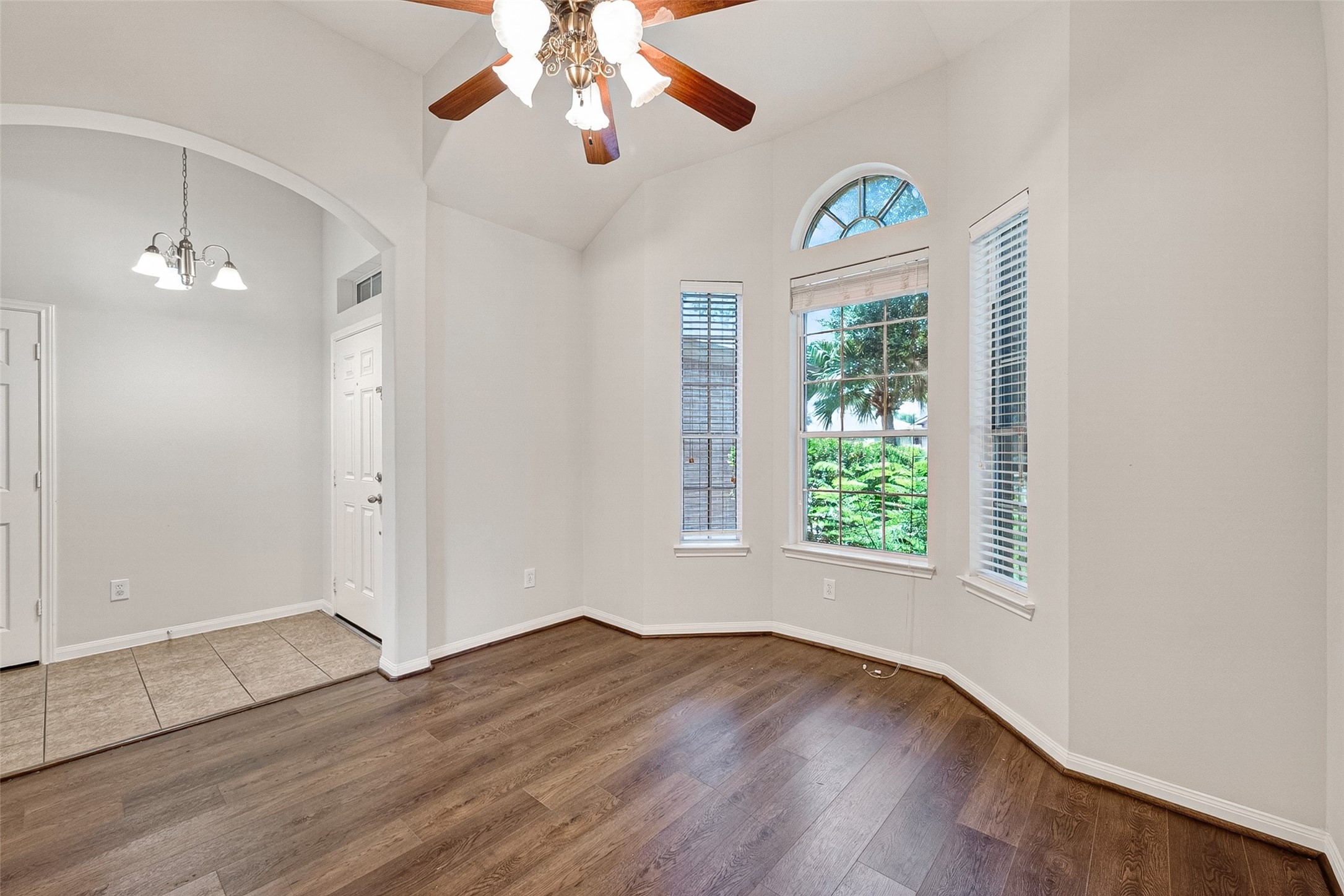 25114 Florina Ranch Drive Property Photo 9