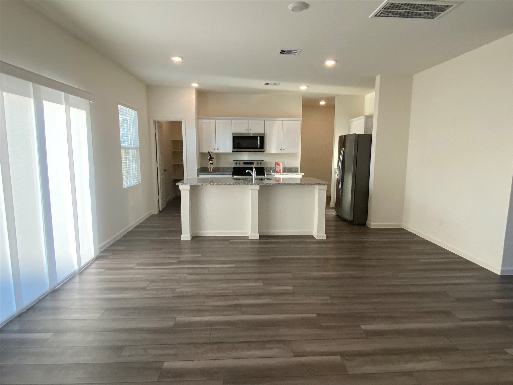 3022 Spindletree Lane Property Photo 4