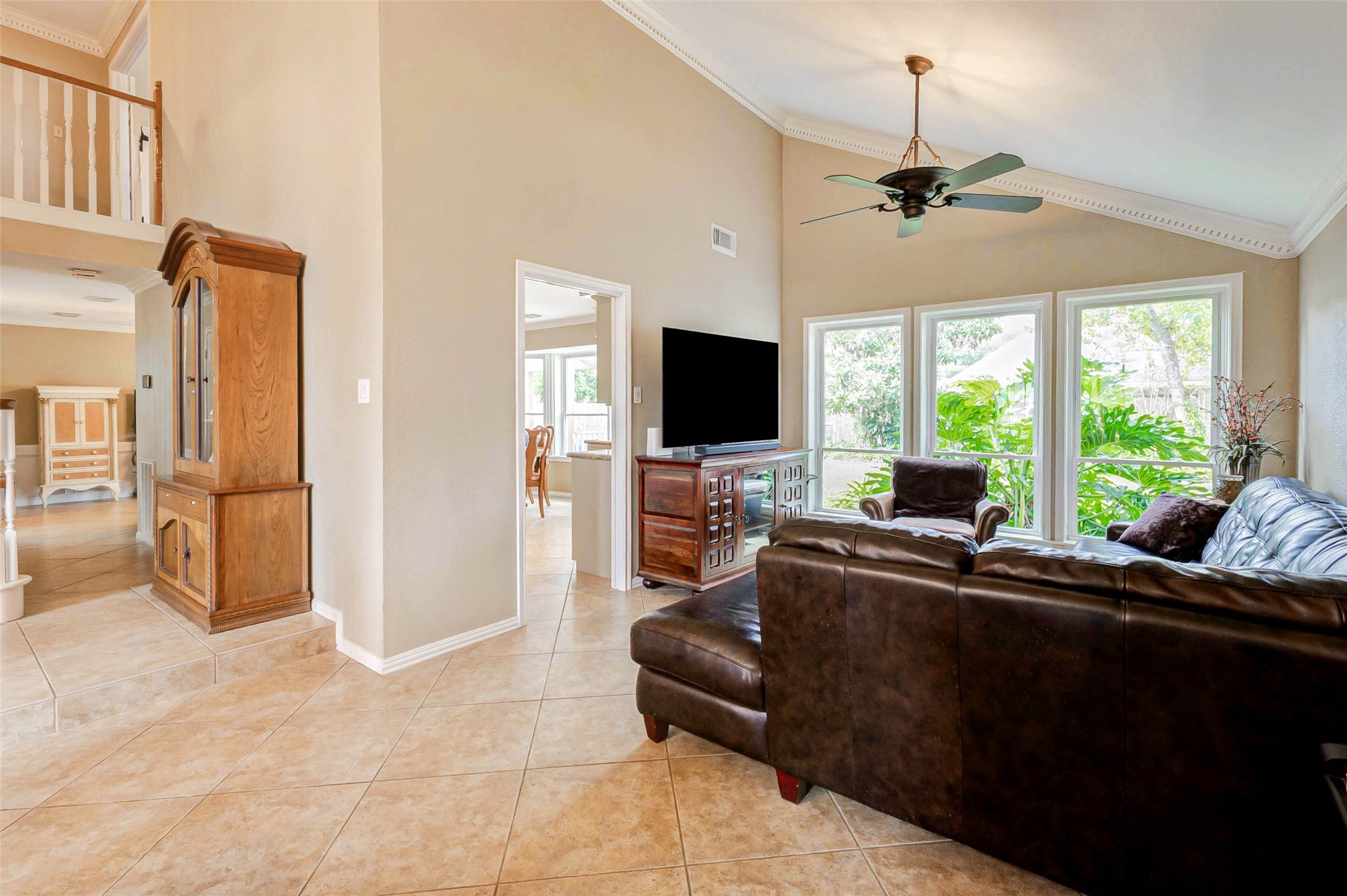 15811 Spring Forest Drive Property Photo 6