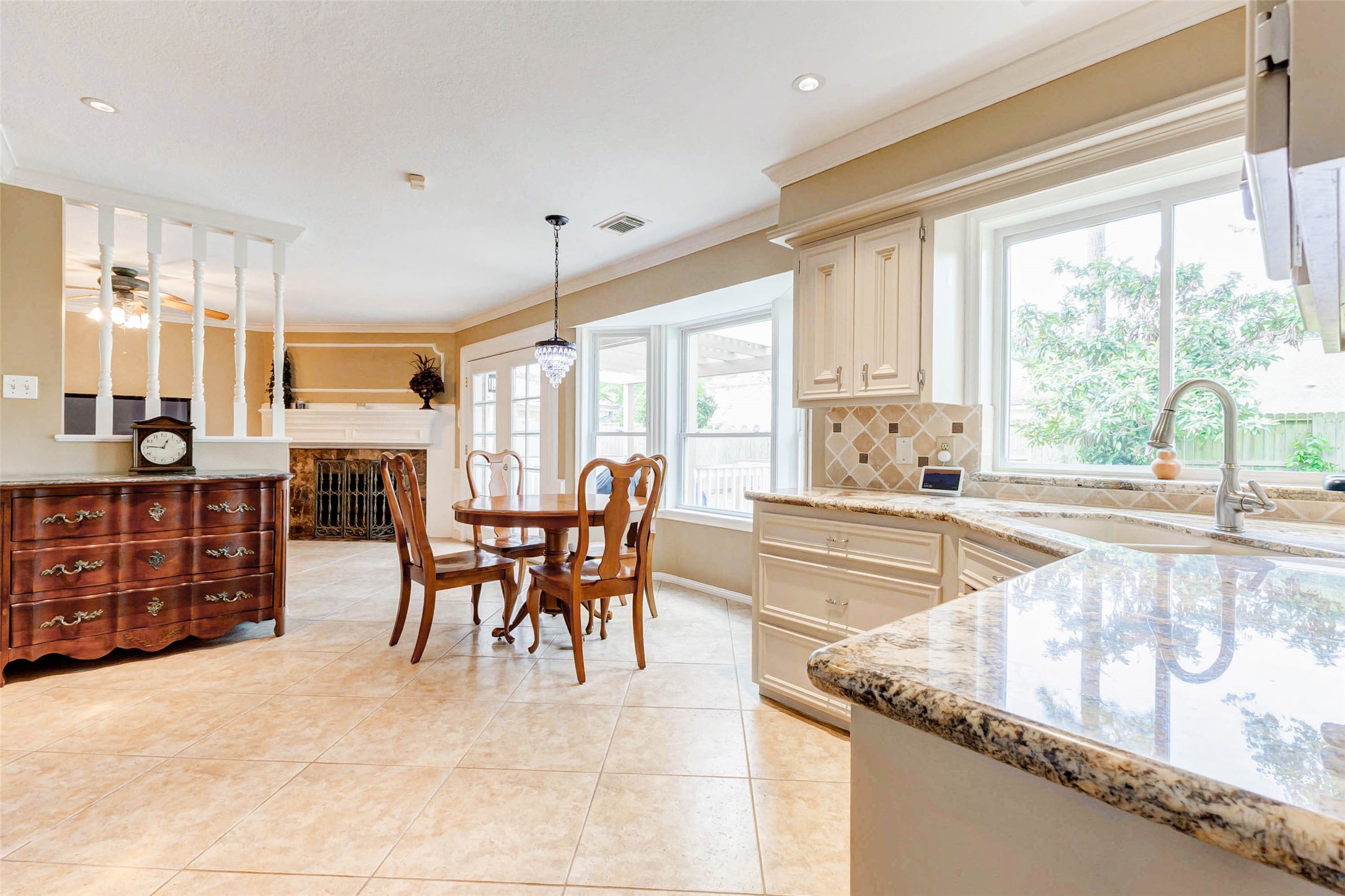 15811 Spring Forest Drive Property Photo 7
