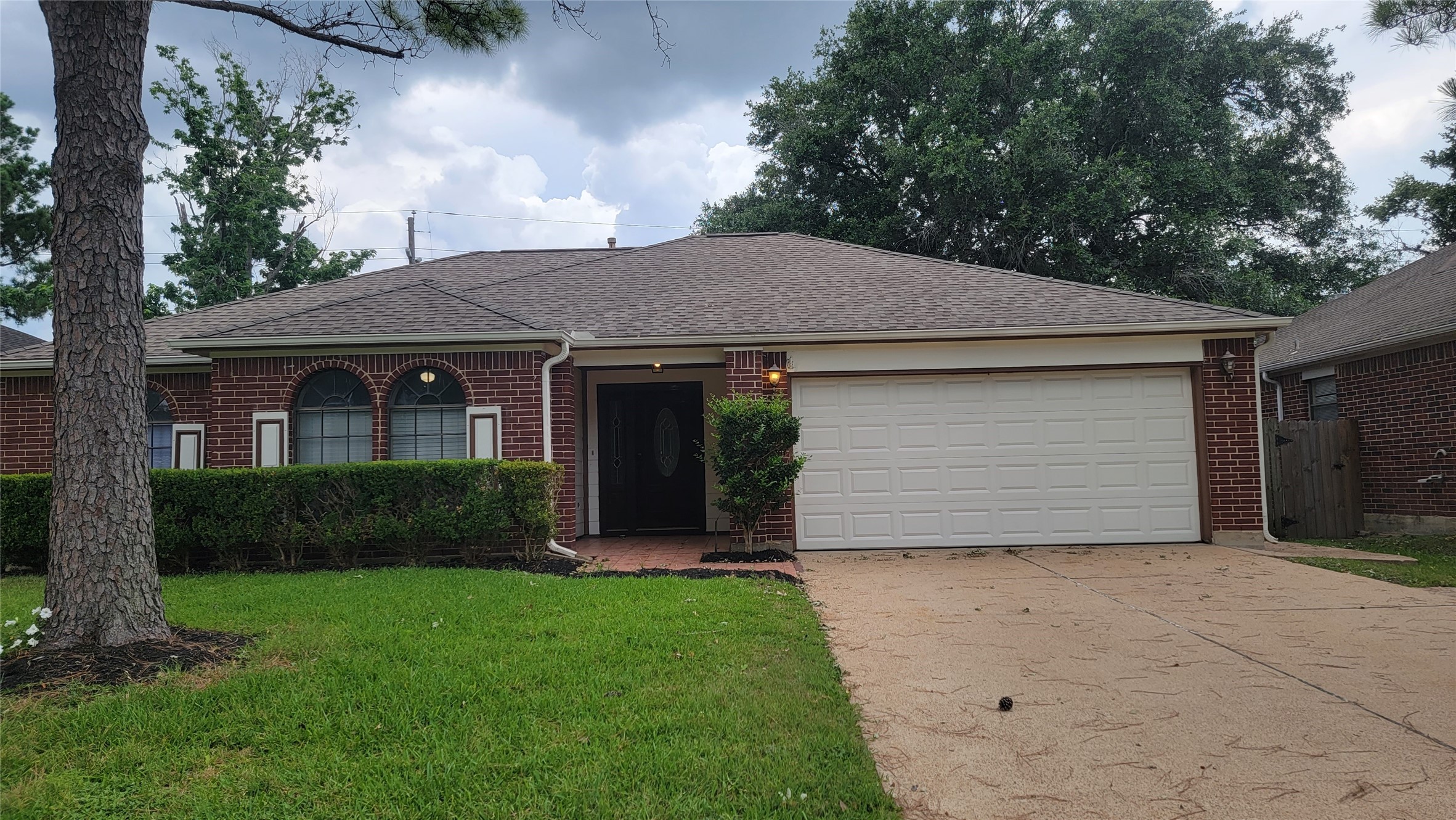 3335 Lakeland Gardens Drive Property Photo 1